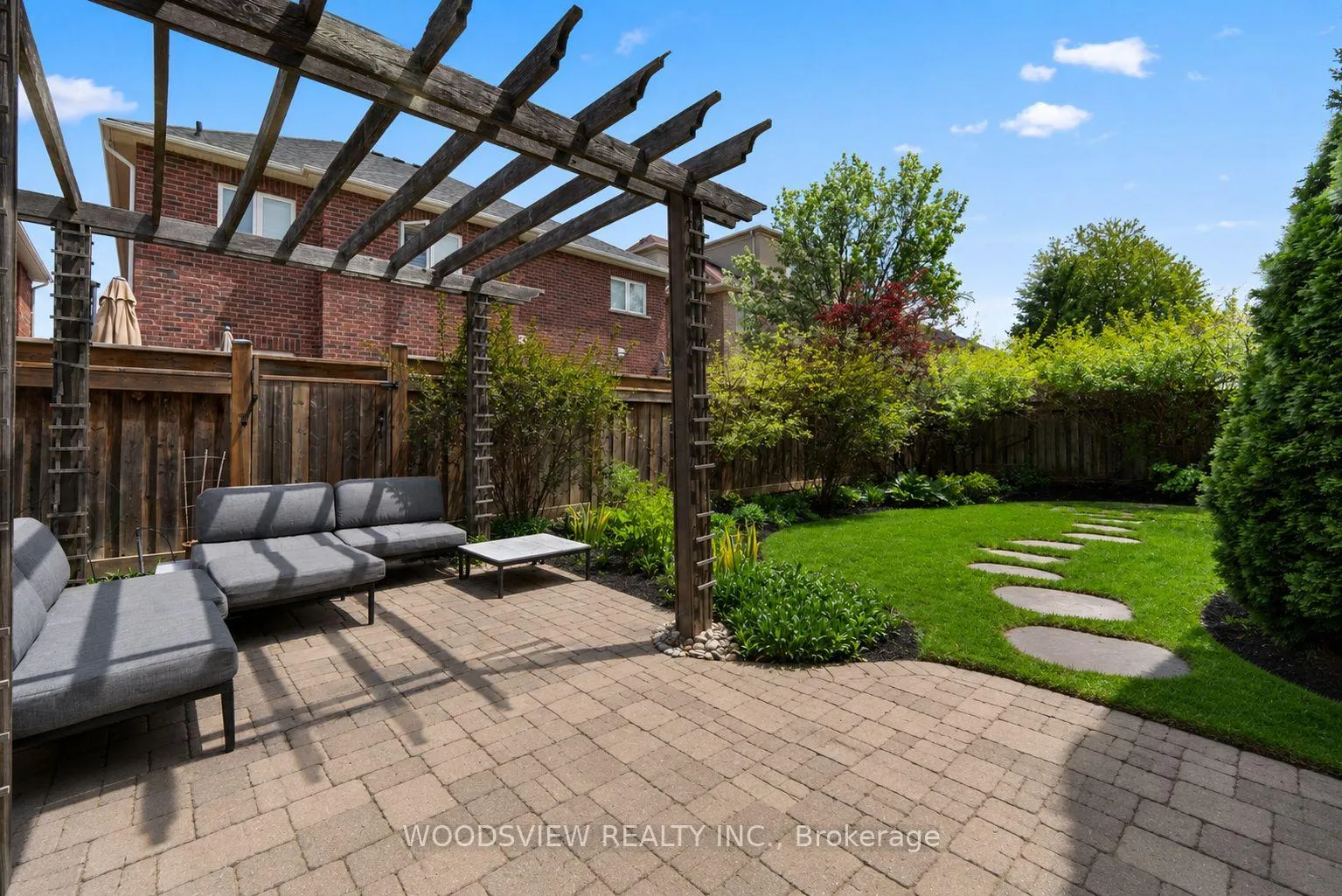 Photo 34 of 19 Weslock Crescent, Aurora, Bayview Northeast — HOMEH
