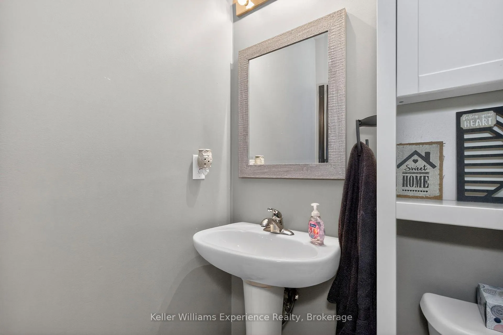 Photo 20 of 2090 Webster Boulevard, Innisfil, Alcona — HOMEH