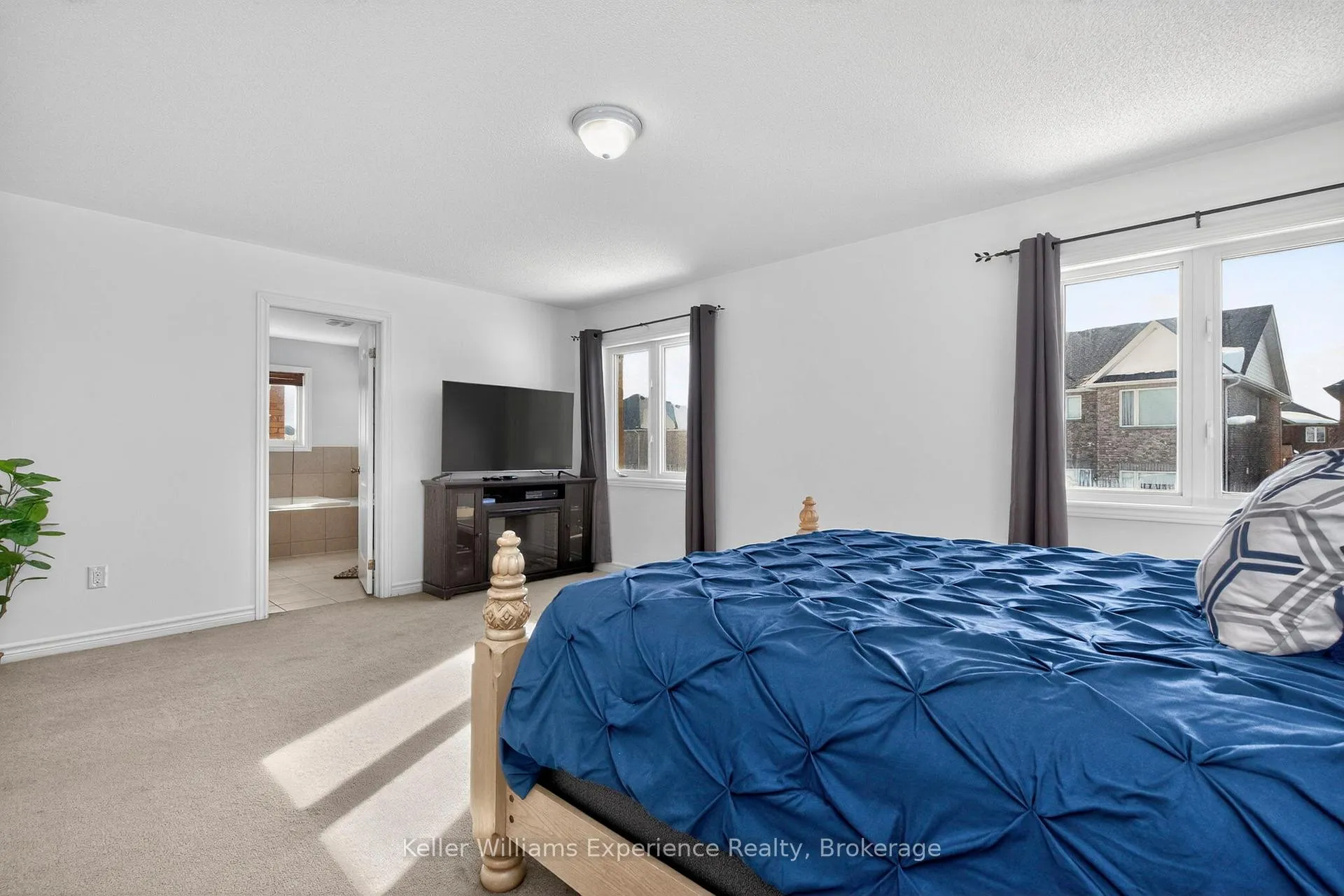 Photo 24 of 2090 Webster Boulevard, Innisfil, Alcona — HOMEH