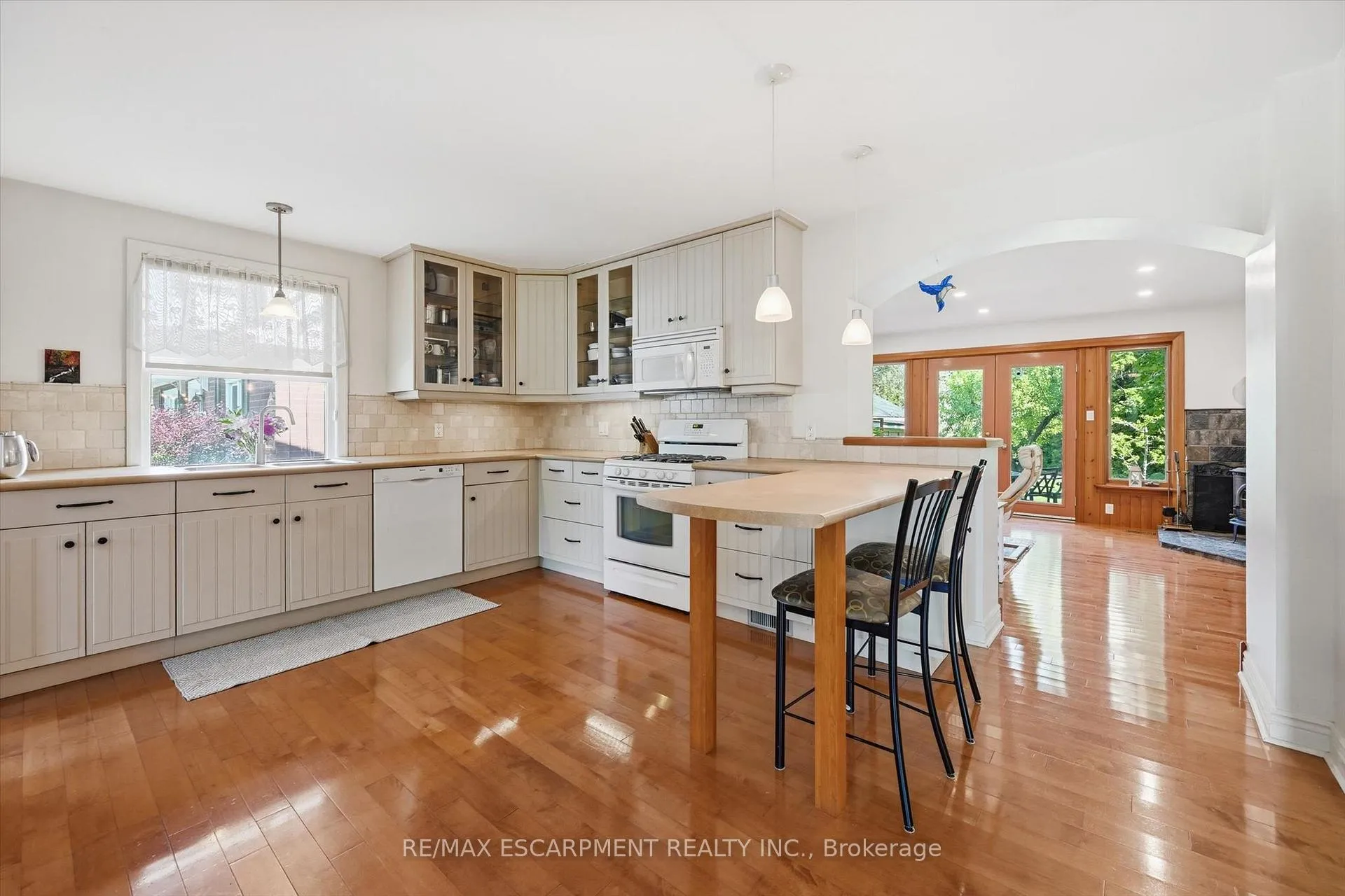Photo 11 of 93 Sunning Hill Avenue, Hamilton, Sunninghill — HOMEH