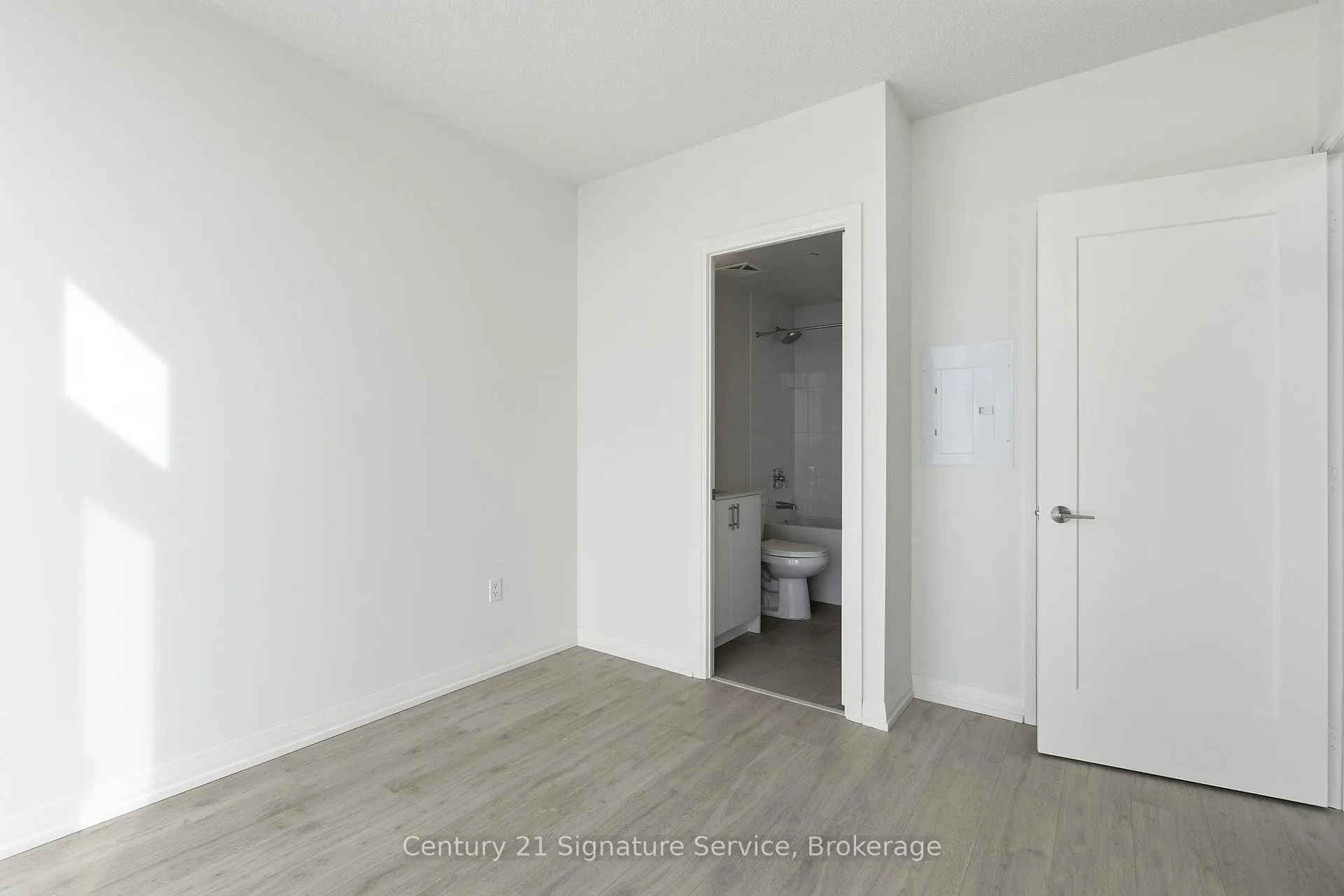 Photo 8 of Unit 610, 27 Korda Gate, Vaughan, Vellore Village — HOMEH