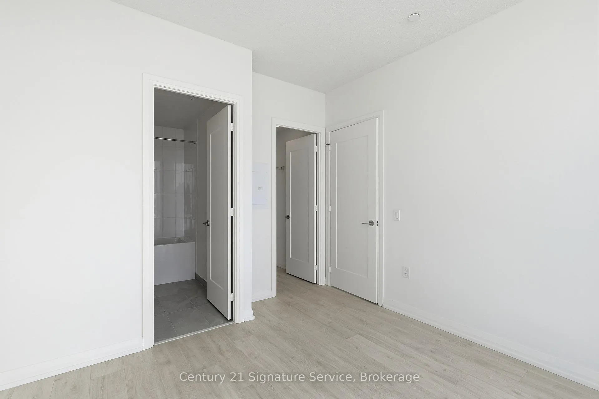 Photo 10 of Unit 610, 27 Korda Gate, Vaughan, Vellore Village — HOMEH