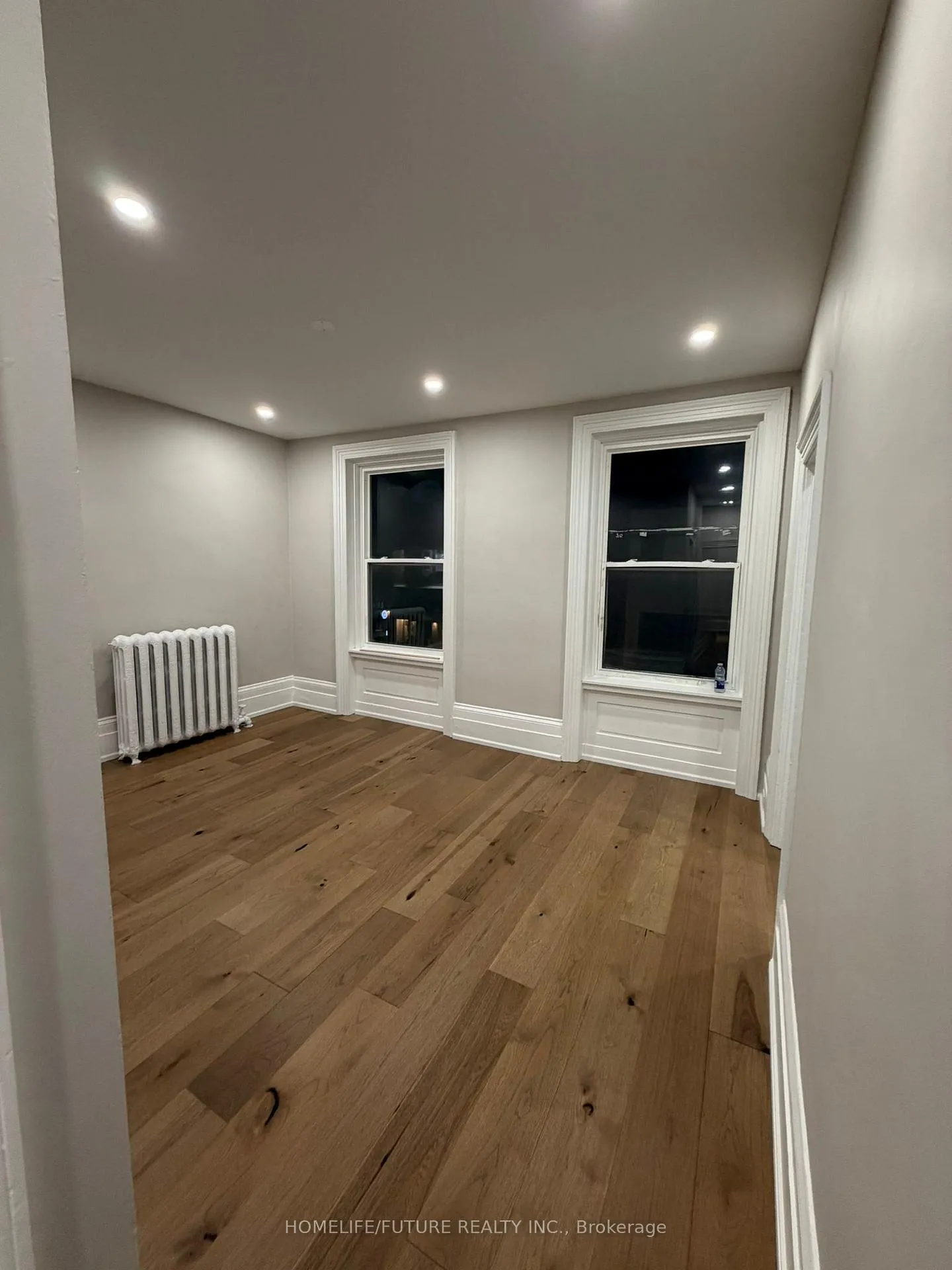 Photo 2 of Unit 1, 234 Lakeshore Road E, Oakville, Old Oakville — HOMEH