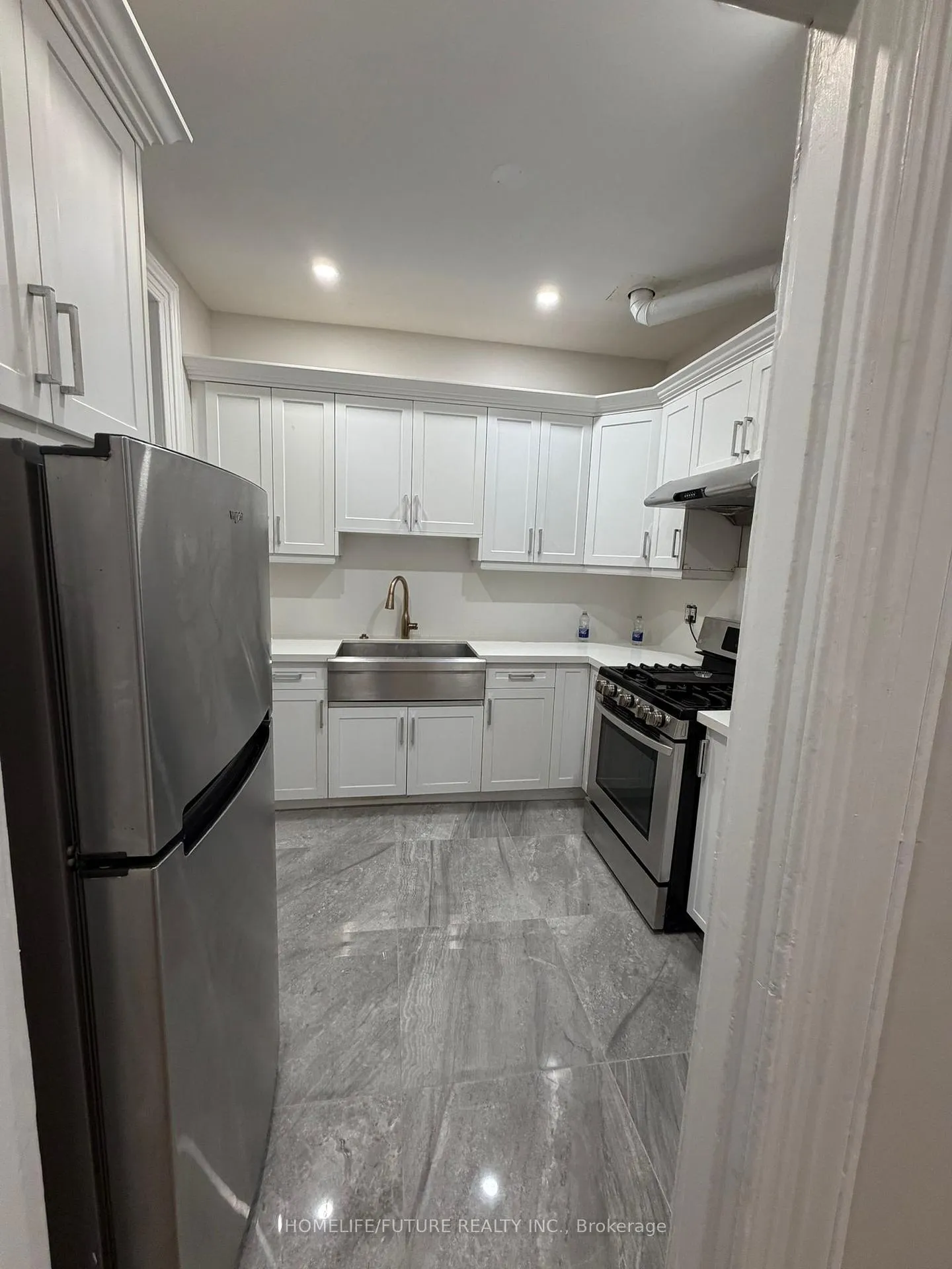 Photo 5 of Unit 1, 234 Lakeshore Road E, Oakville, Old Oakville — HOMEH