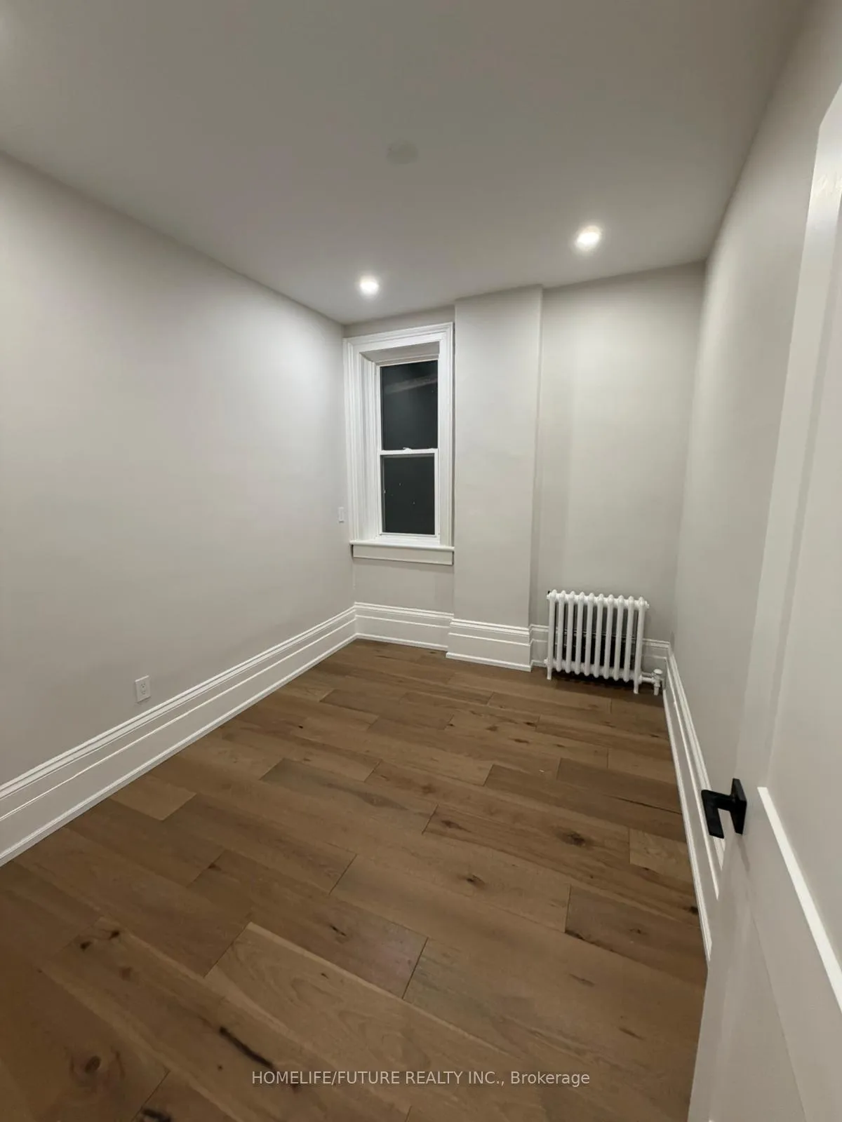 Photo 8 of Unit 1, 234 Lakeshore Road E, Oakville, Old Oakville — HOMEH