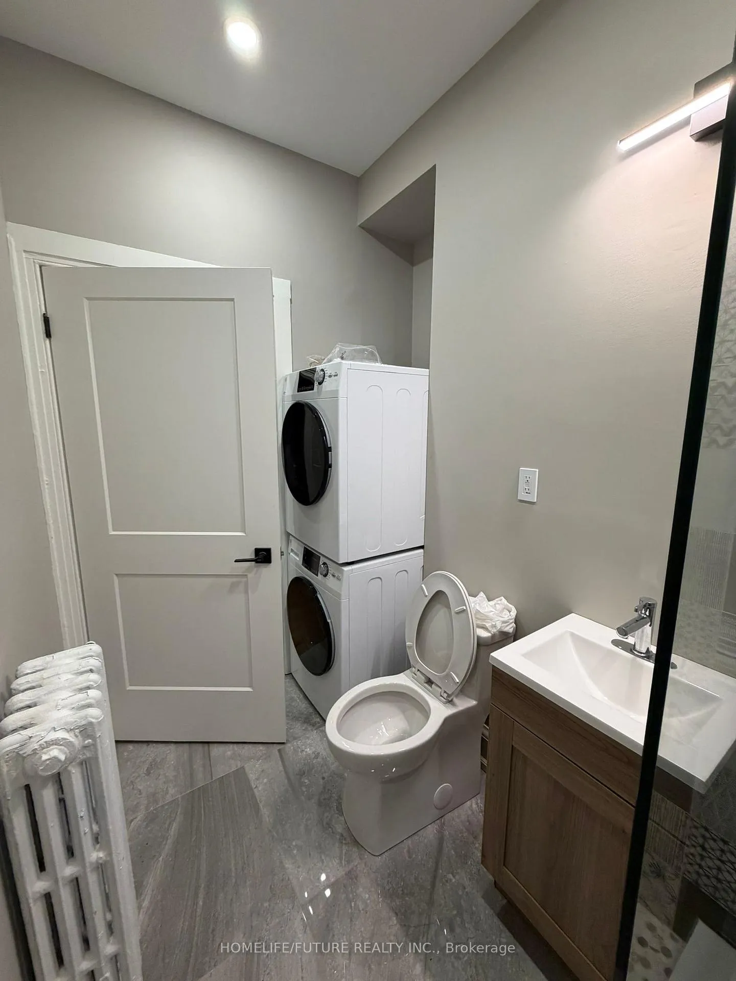 Photo 11 of Unit 1, 234 Lakeshore Road E, Oakville, Old Oakville — HOMEH