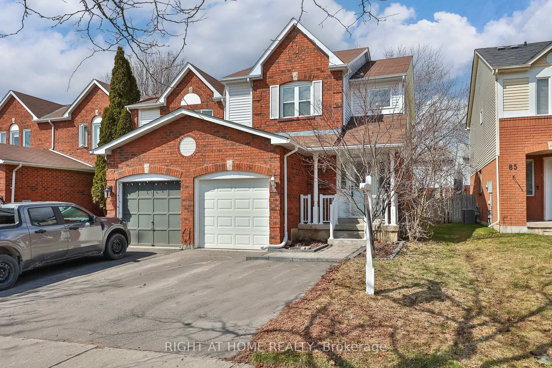 Photo 2 of 89 Vail Meadows Crescent, Clarington, Bowmanville — HOMEH