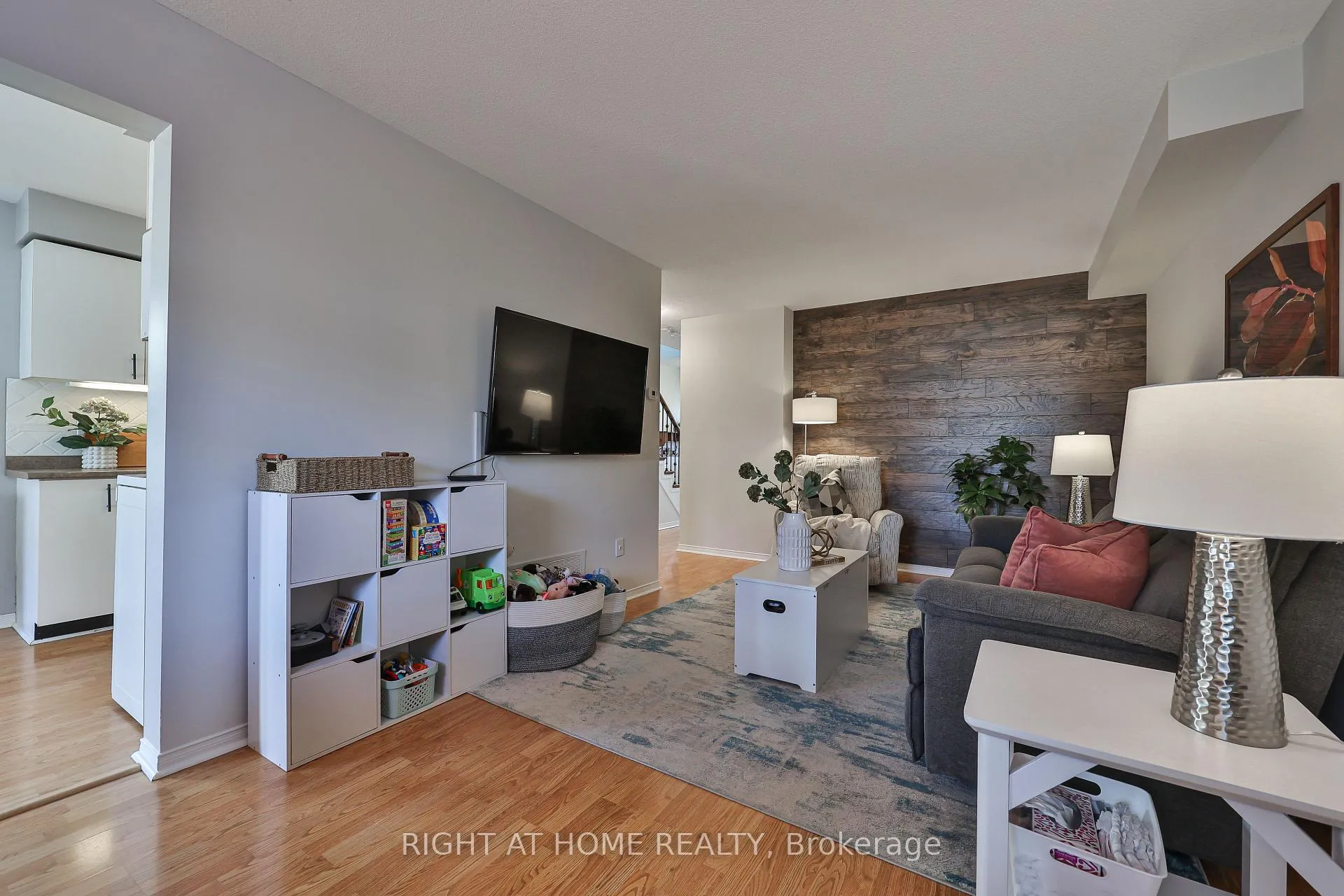 Photo 9 of 89 Vail Meadows Crescent, Clarington, Bowmanville — HOMEH