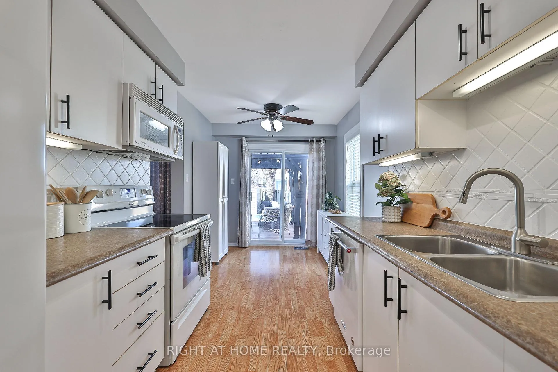 Photo 12 of 89 Vail Meadows Crescent, Clarington, Bowmanville — HOMEH