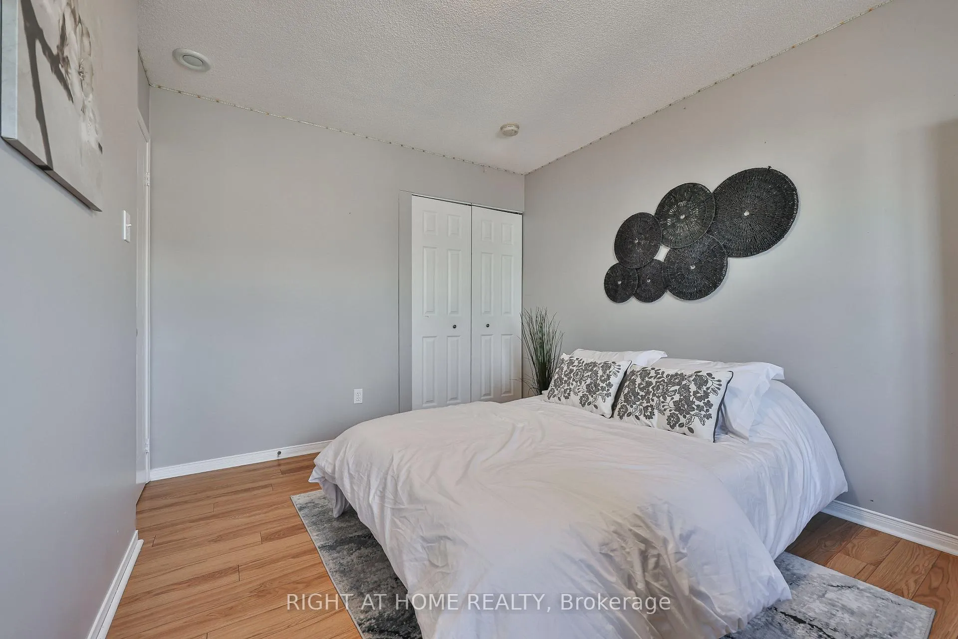 Photo 28 of 89 Vail Meadows Crescent, Clarington, Bowmanville — HOMEH