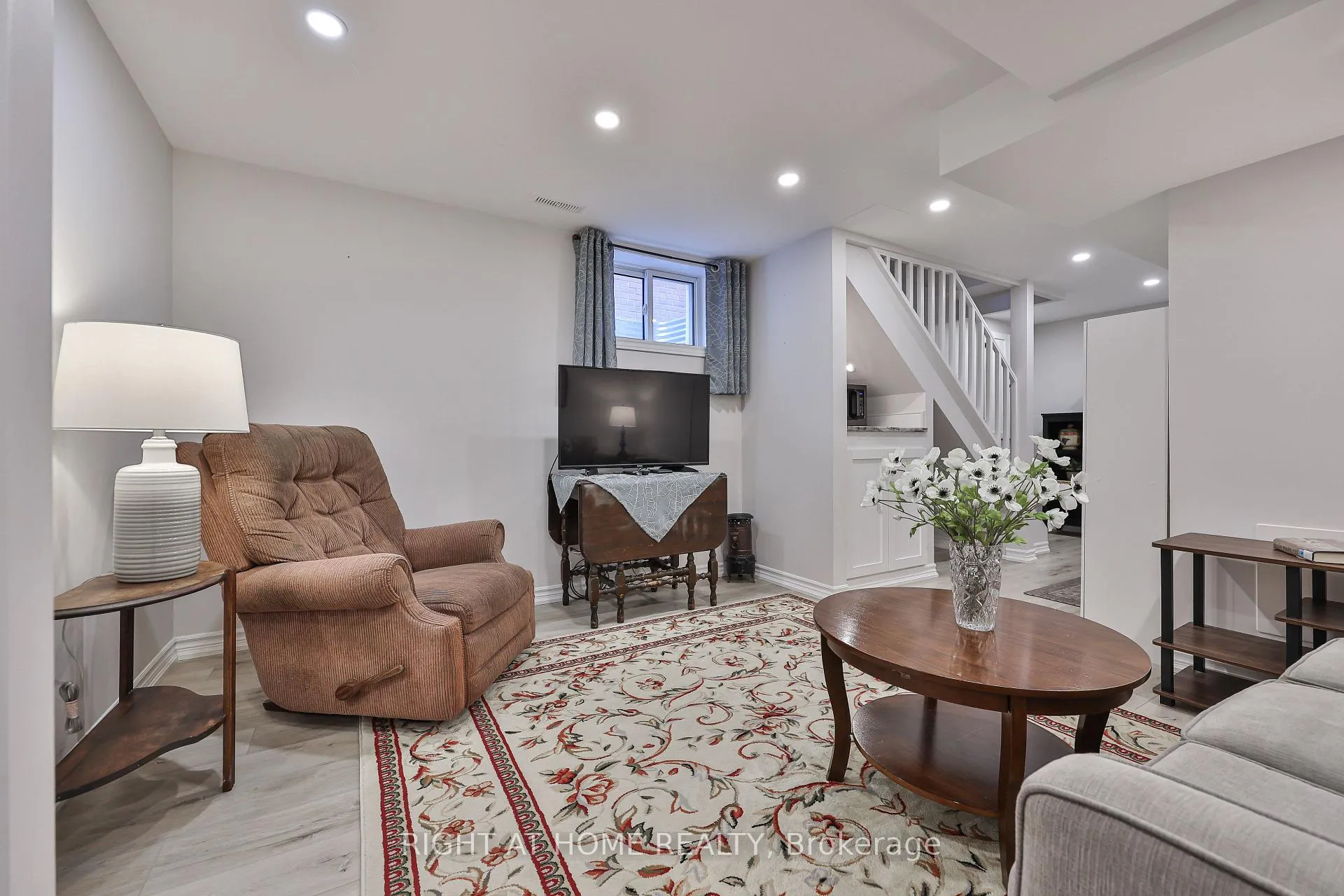 Photo 37 of 89 Vail Meadows Crescent, Clarington, Bowmanville — HOMEH
