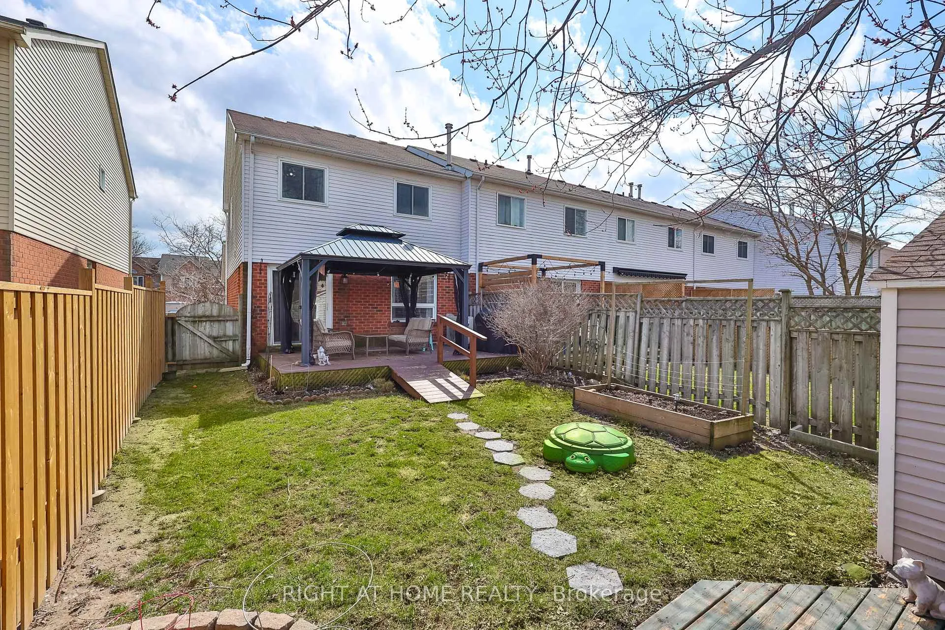 Photo 44 of 89 Vail Meadows Crescent, Clarington, Bowmanville — HOMEH