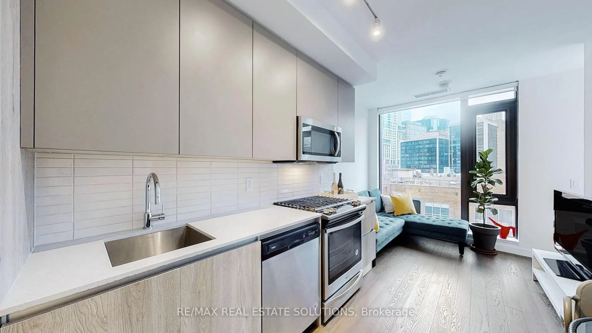 Photo 4 of Unit 708, 2A Church Street, Toronto, Waterfront Communities — HOMEH