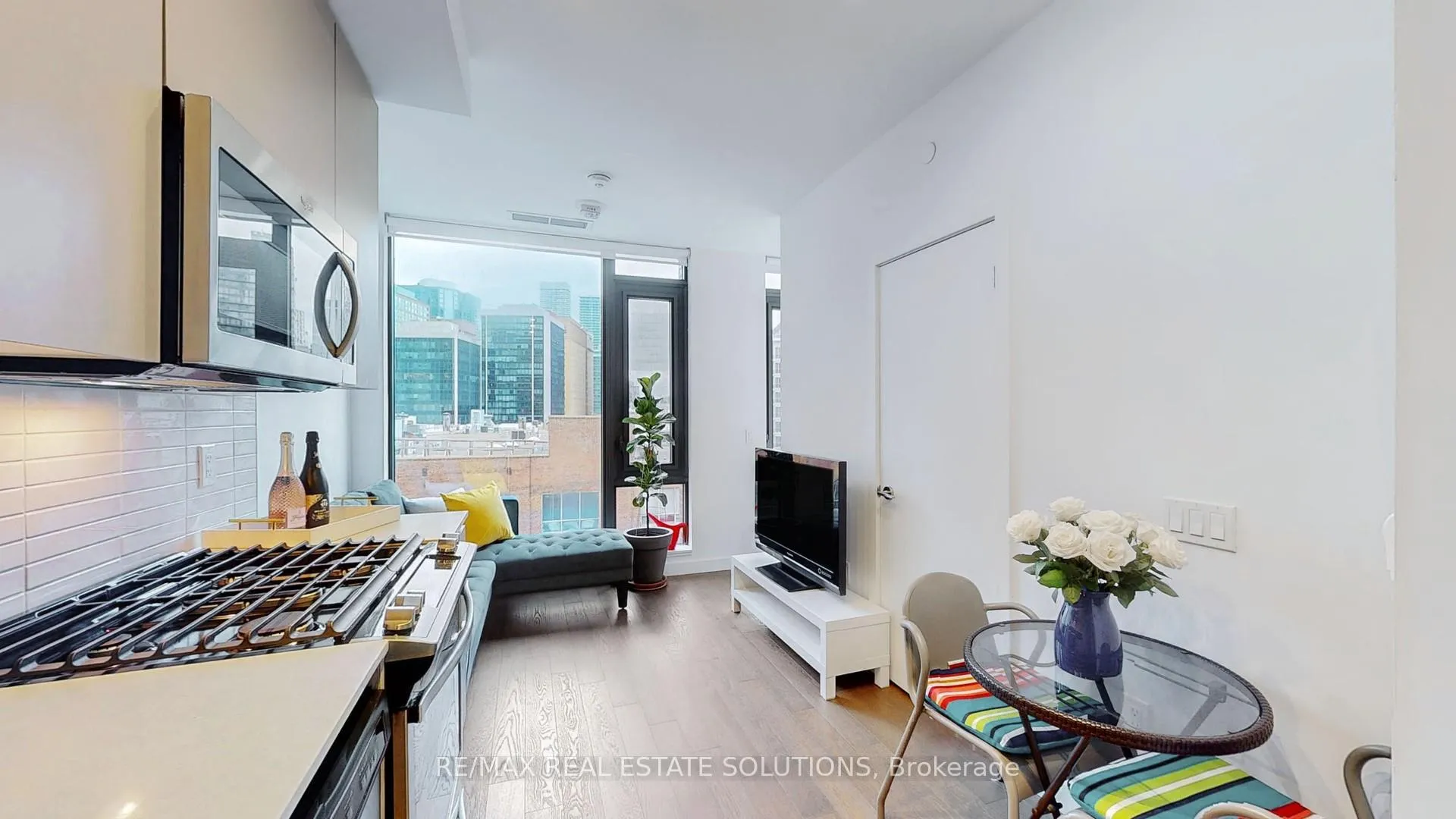 Photo 5 of Unit 708, 2A Church Street, Toronto, Waterfront Communities — HOMEH