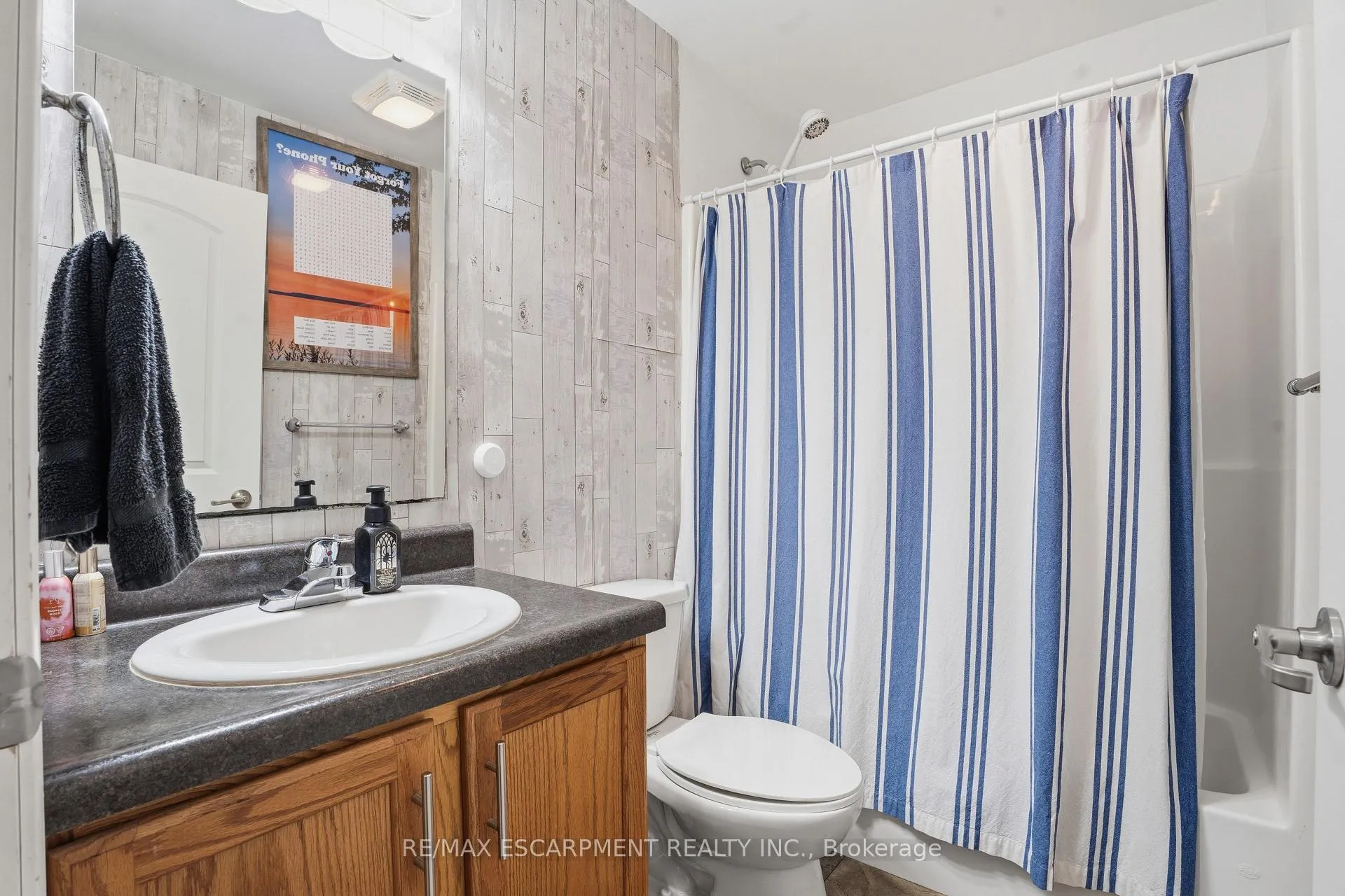 Photo 14 of 809 West Dumphries Road, Brant, Paris — HOMEH