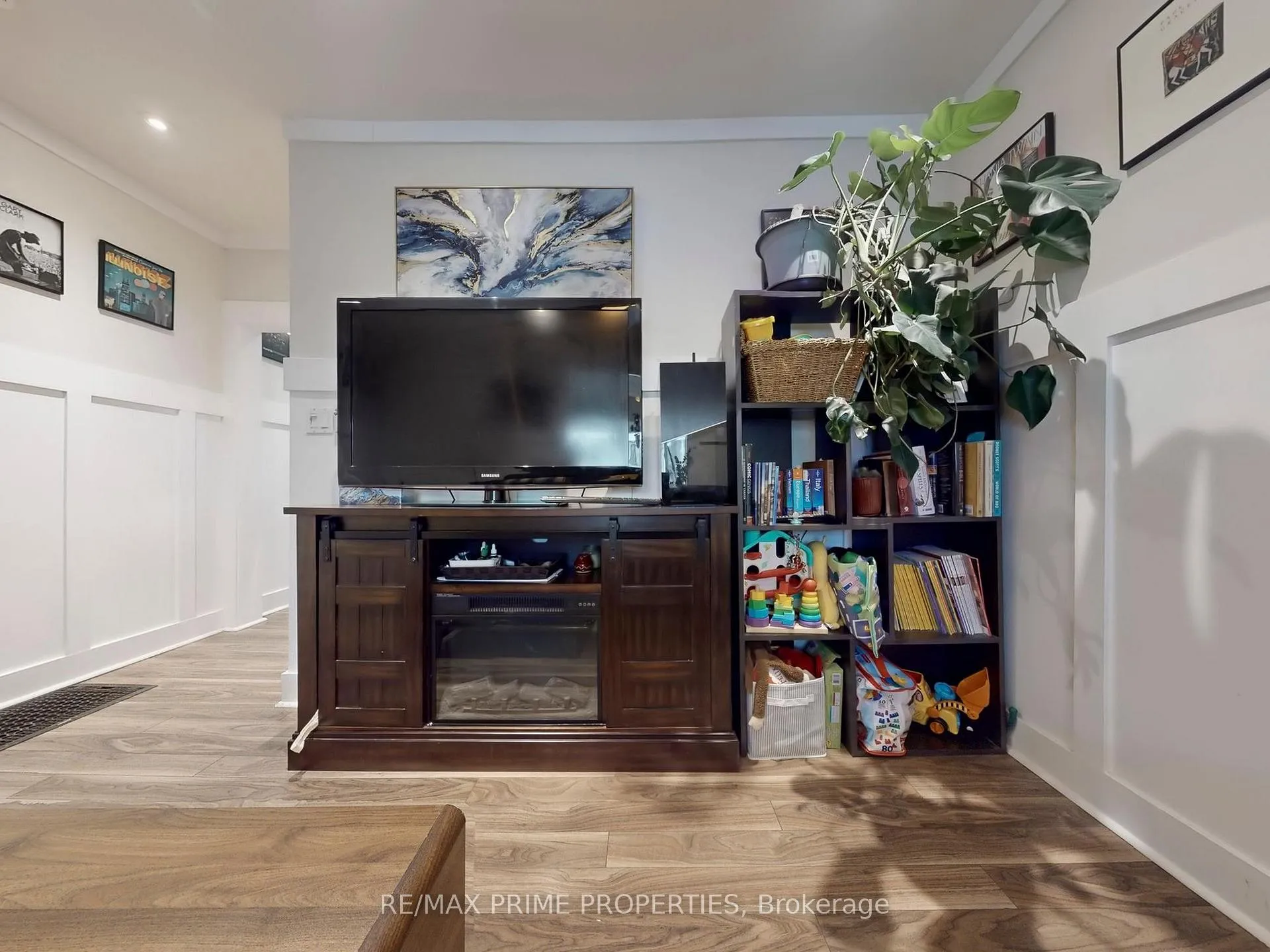Photo 6 of 96 Coleridge Avenue, Toronto, Woodbine-Lumsden — HOMEH