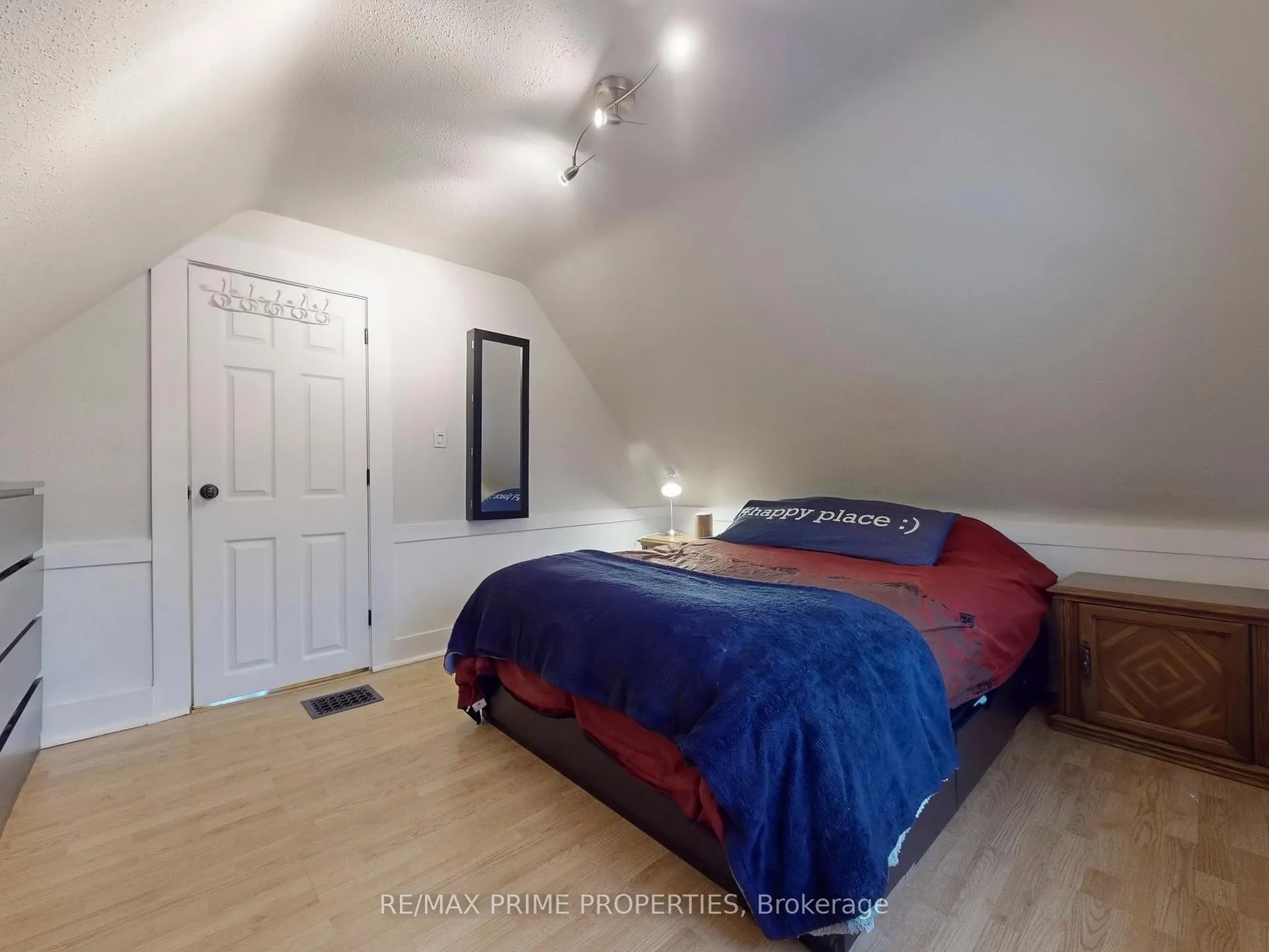 Photo 19 of 96 Coleridge Avenue, Toronto, Woodbine-Lumsden — HOMEH