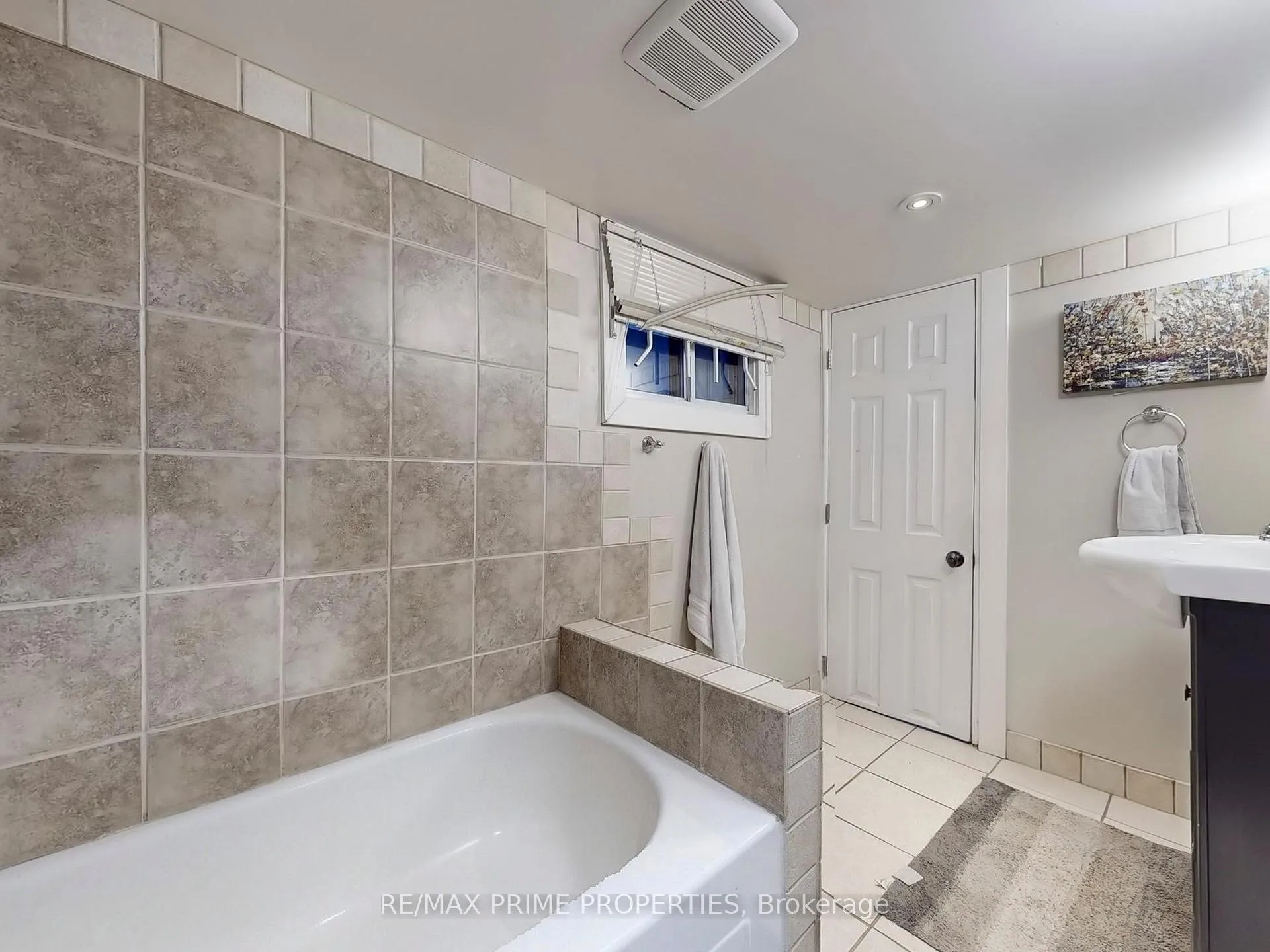 Photo 32 of 96 Coleridge Avenue, Toronto, Woodbine-Lumsden — HOMEH
