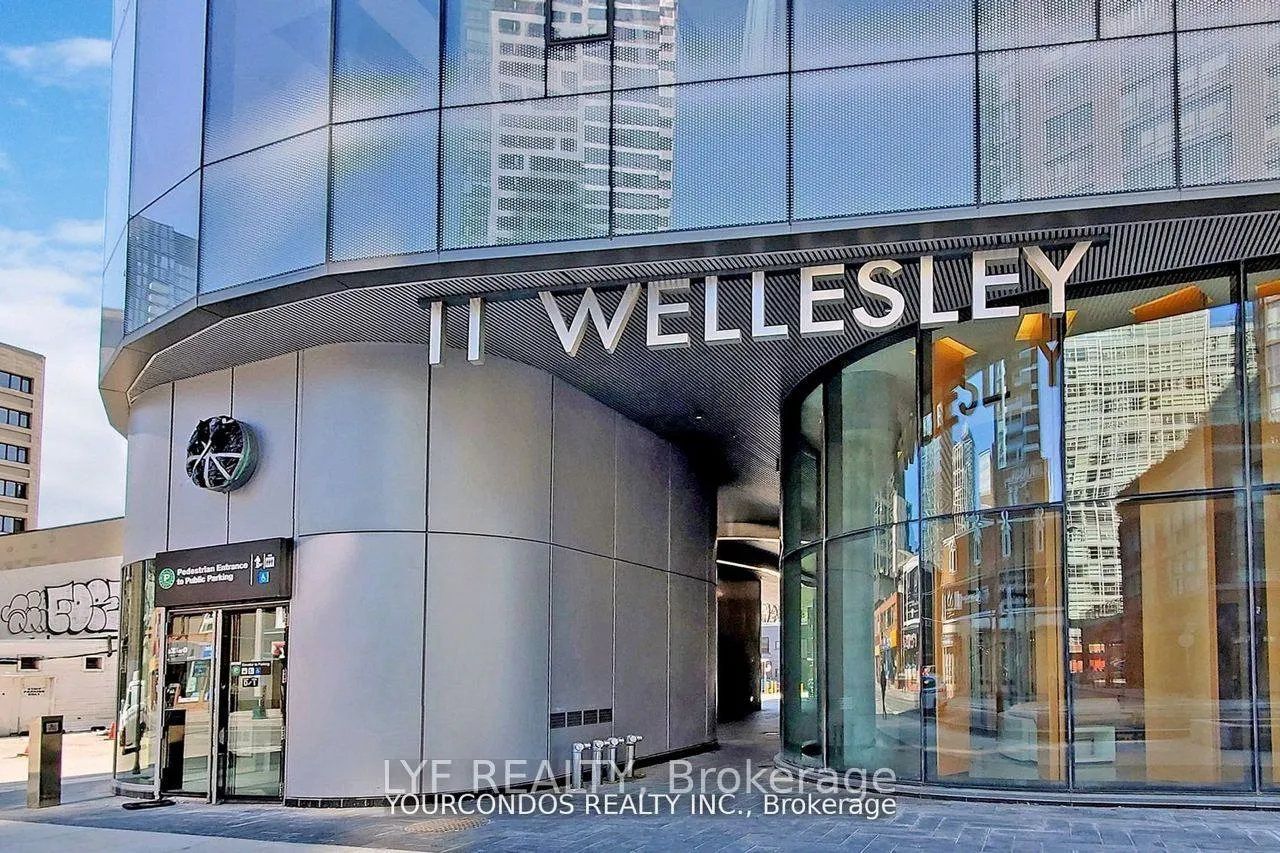 Front of Unit 3103, 11 Wellesley Street W