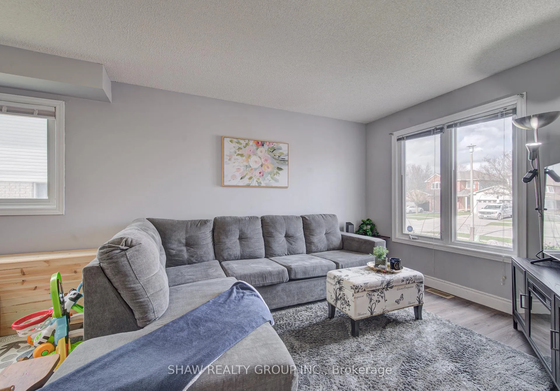 Photo 13 of 334 Christopher Drive, Cambridge — HOMEH