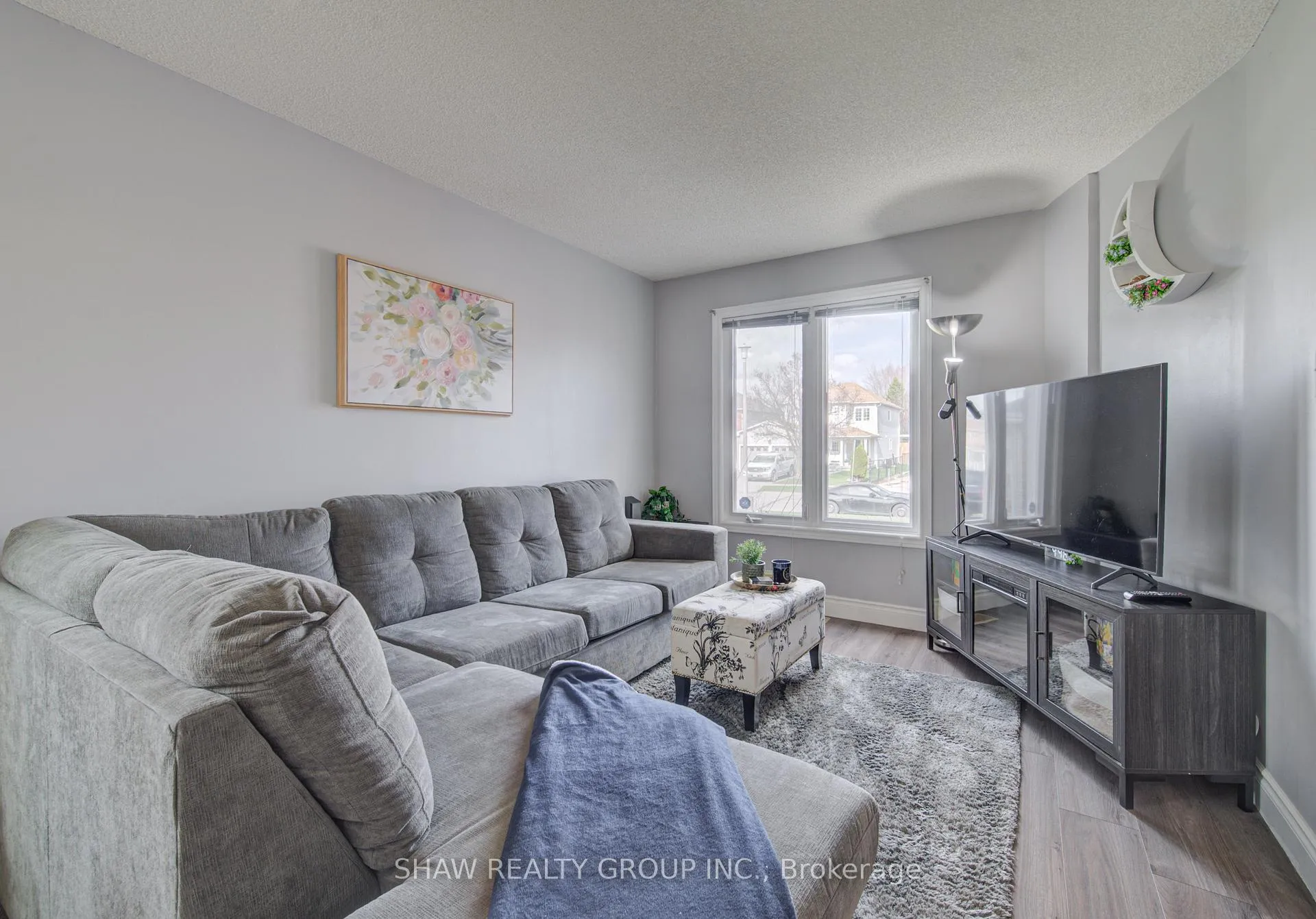 Photo 14 of 334 Christopher Drive, Cambridge — HOMEH