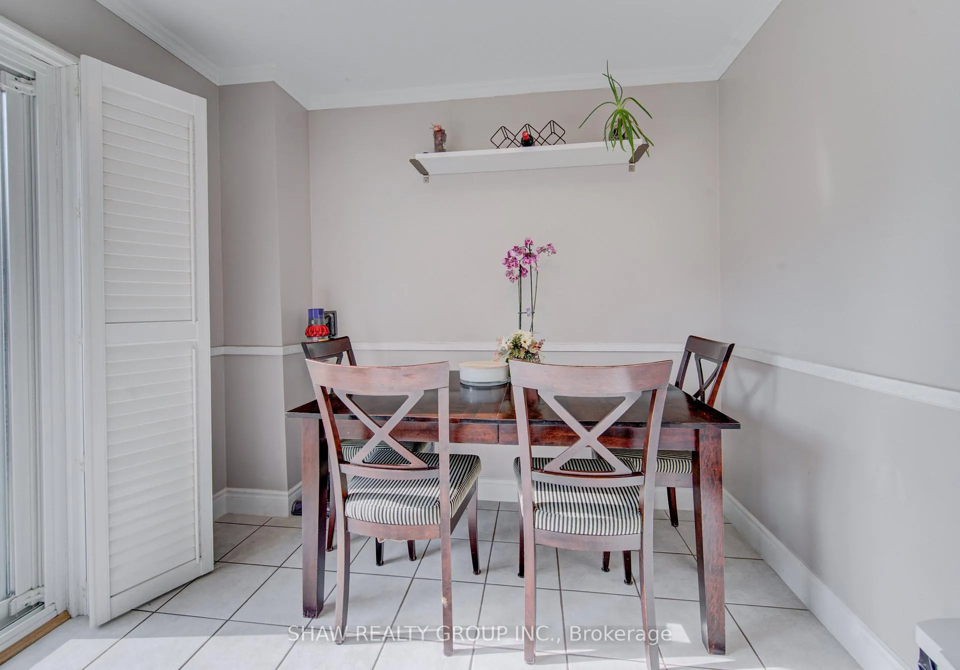 Photo 18 of 334 Christopher Drive, Cambridge — HOMEH