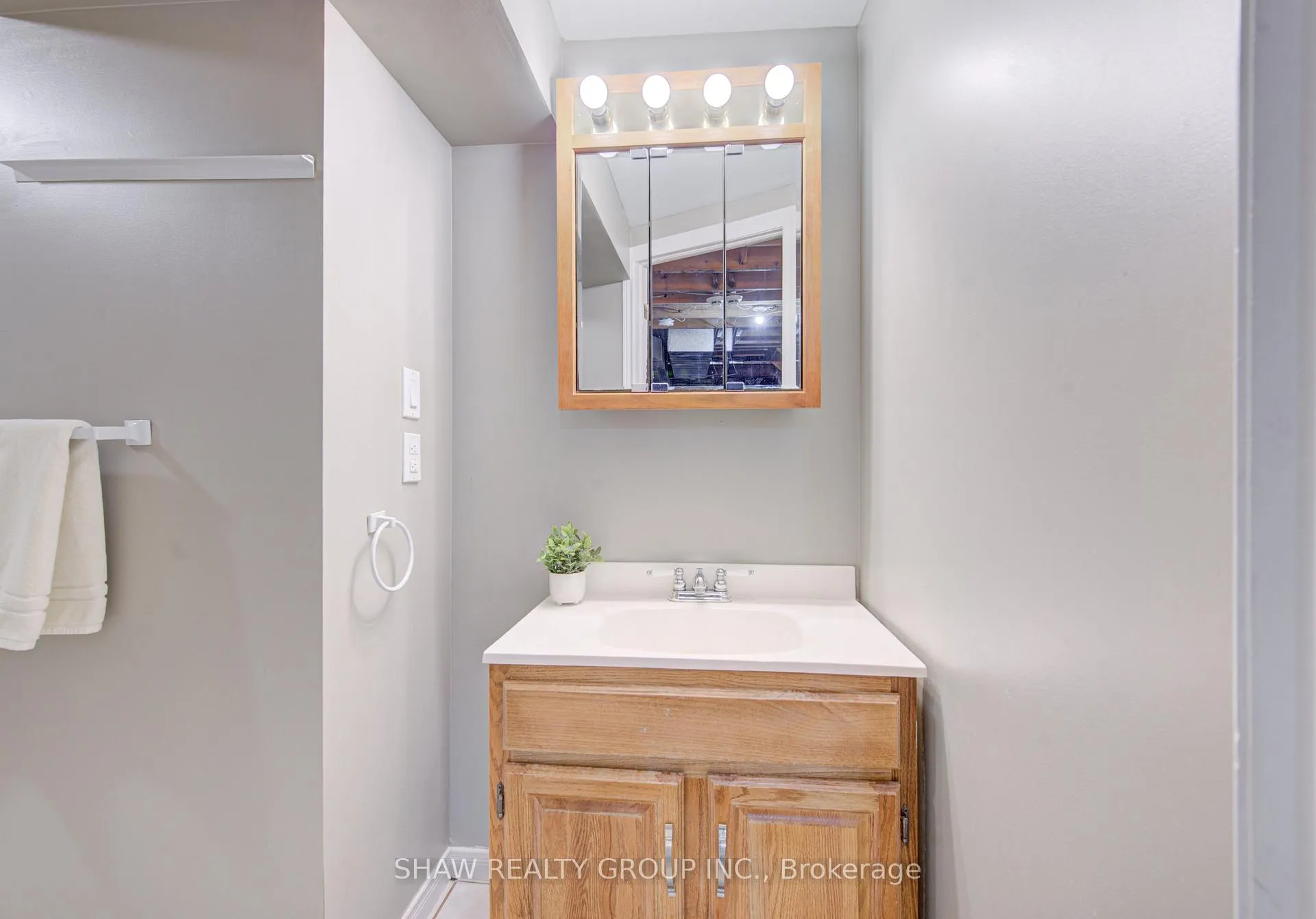 Photo 36 of 334 Christopher Drive, Cambridge — HOMEH