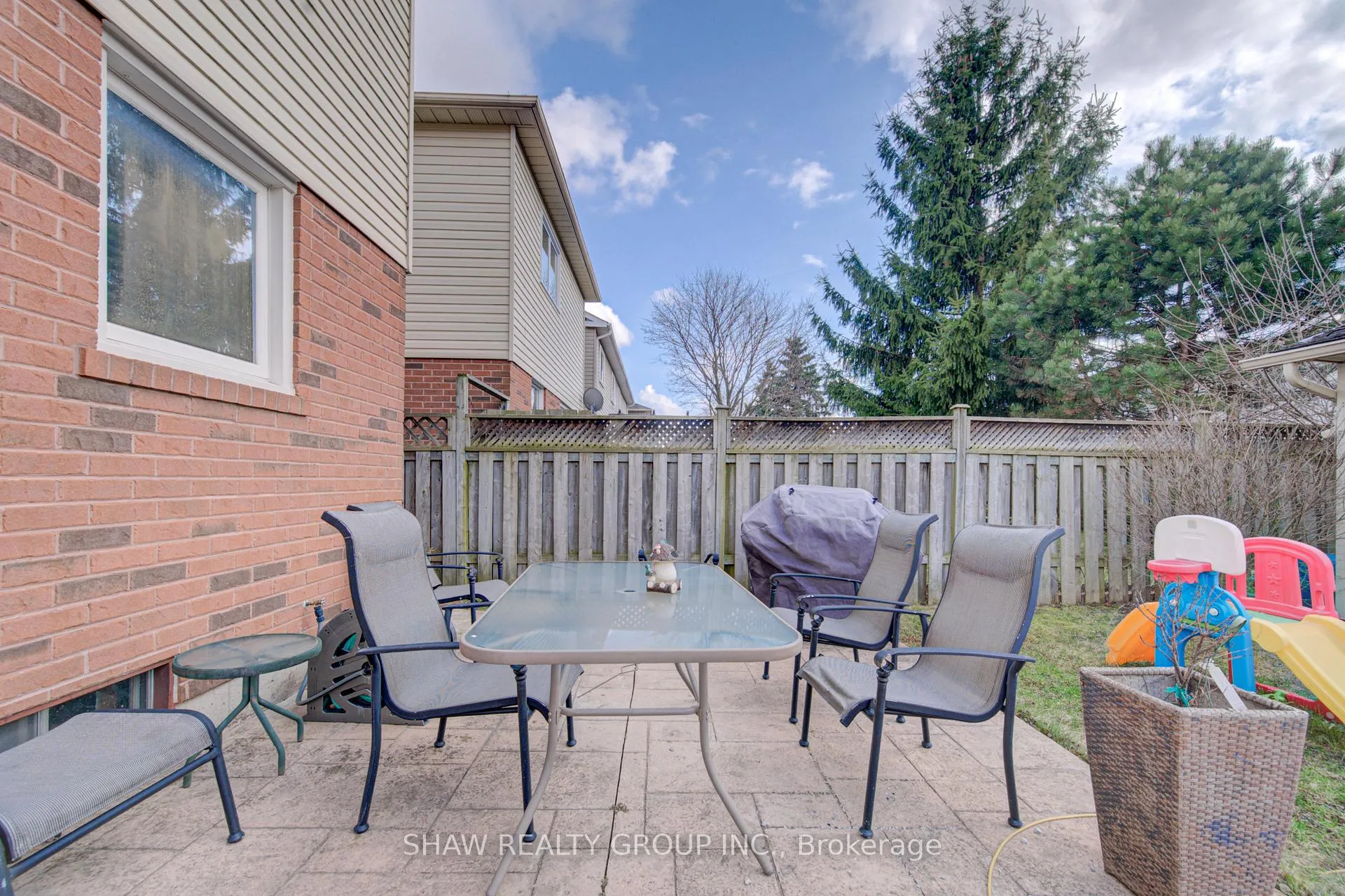 Photo 42 of 334 Christopher Drive, Cambridge — HOMEH