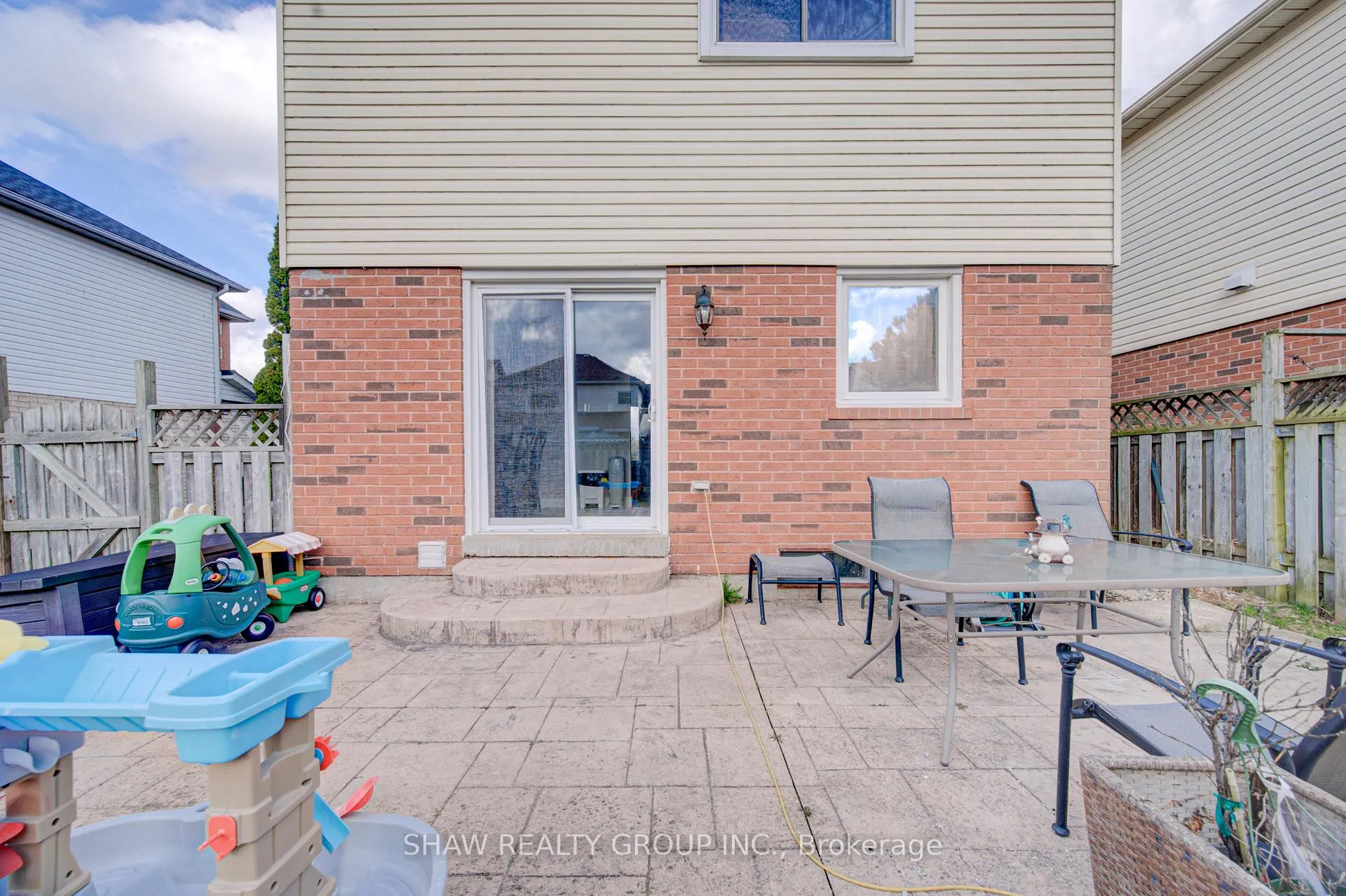 Photo 44 of 334 Christopher Drive, Cambridge — HOMEH