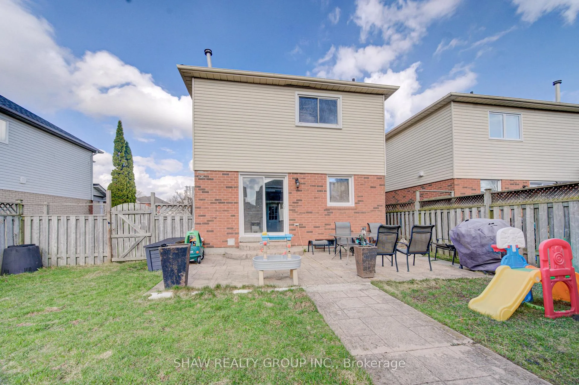 Photo 47 of 334 Christopher Drive, Cambridge — HOMEH