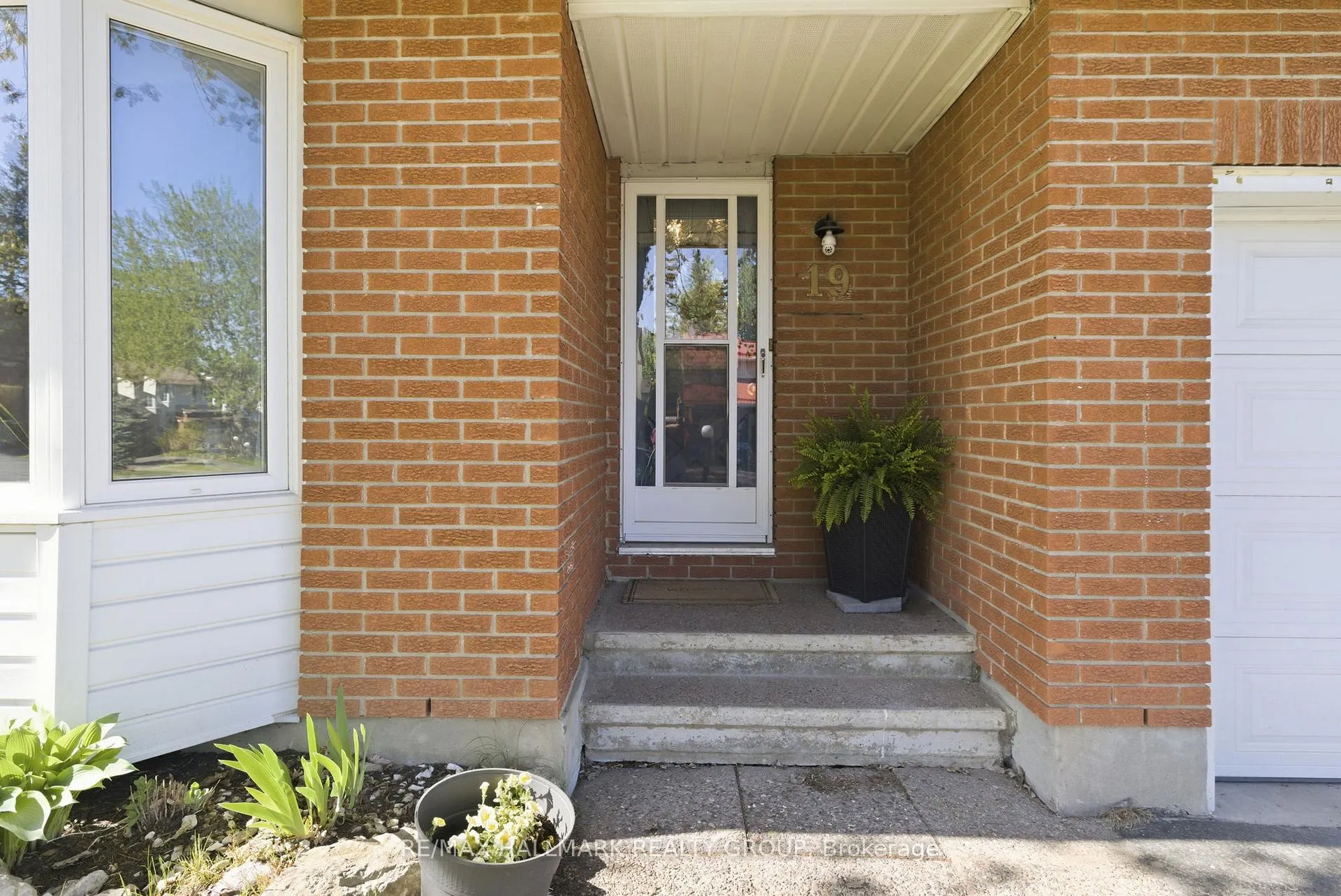 Photo 3 of 19 Bernier Terrace, Ottawa, Kanata - Katimavik — HOMEH