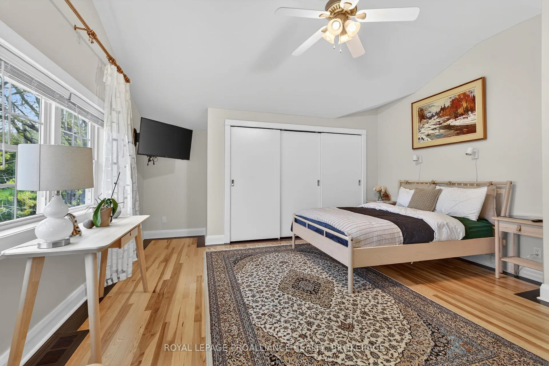 Photo 20 of 9 Grenville Crescent, Kingston, West of Sir John A. Blvd — HOMEH