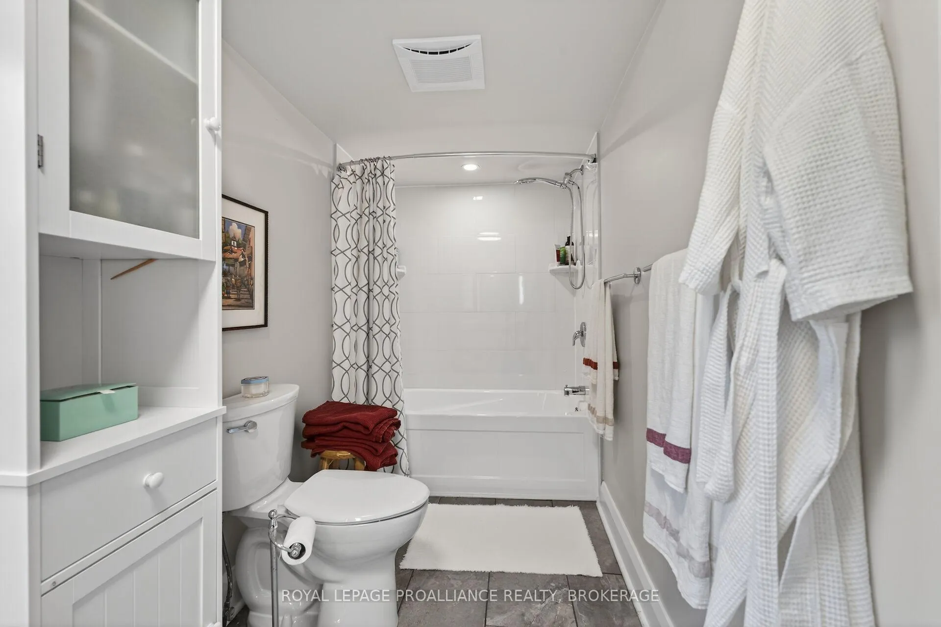 Photo 26 of 9 Grenville Crescent, Kingston, West of Sir John A. Blvd — HOMEH