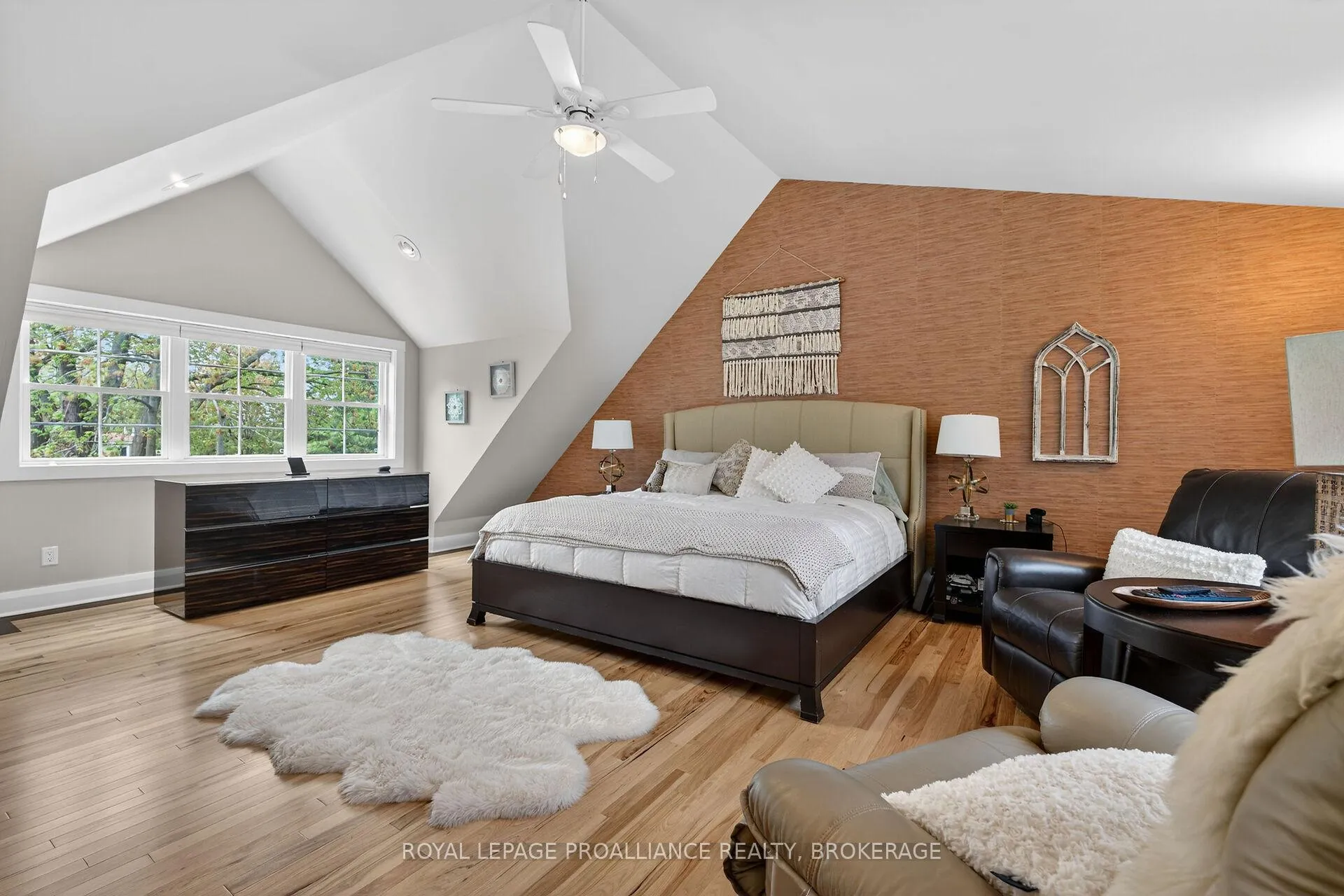 Photo 30 of 9 Grenville Crescent, Kingston, West of Sir John A. Blvd — HOMEH