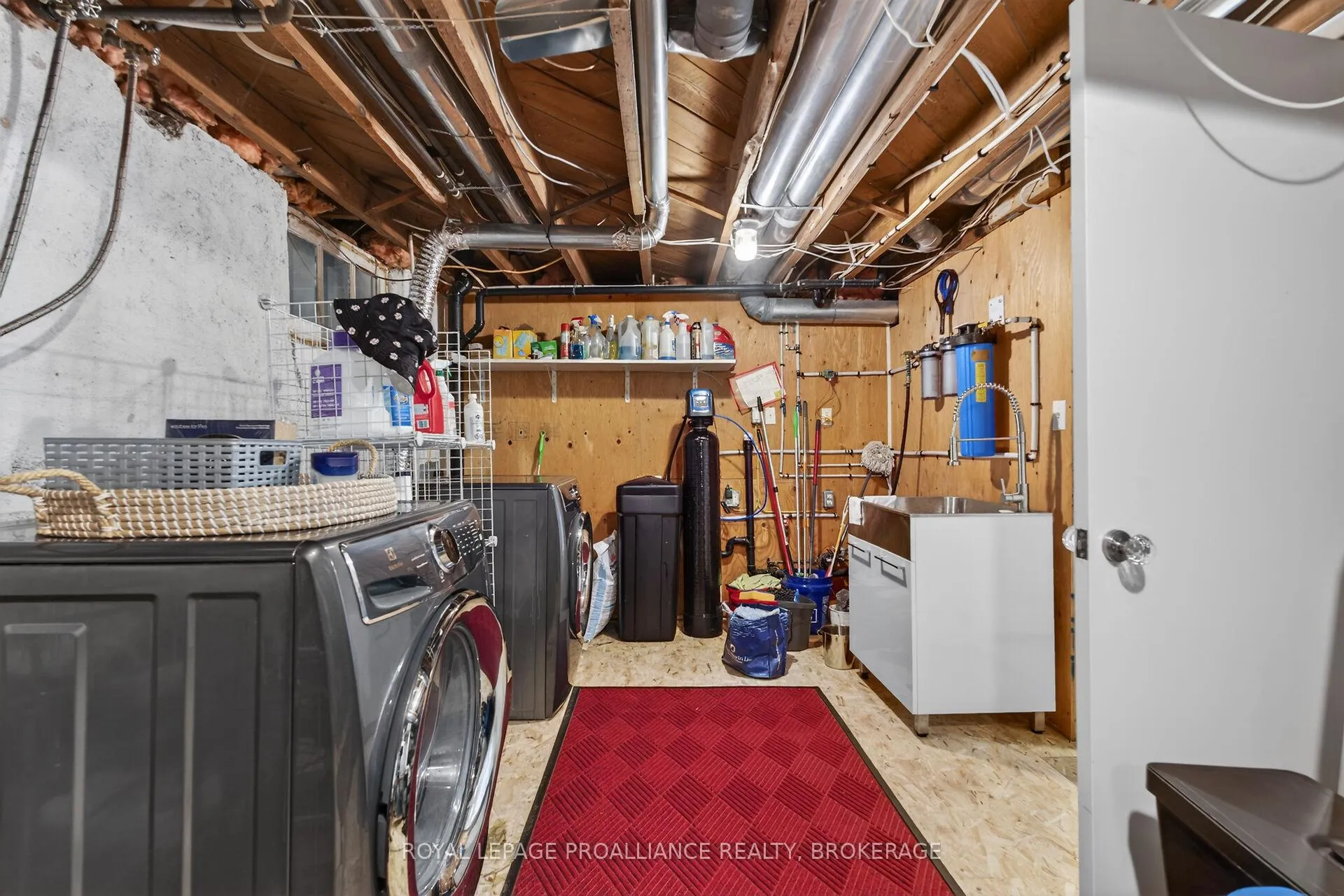 Photo 34 of 9 Grenville Crescent, Kingston, West of Sir John A. Blvd — HOMEH