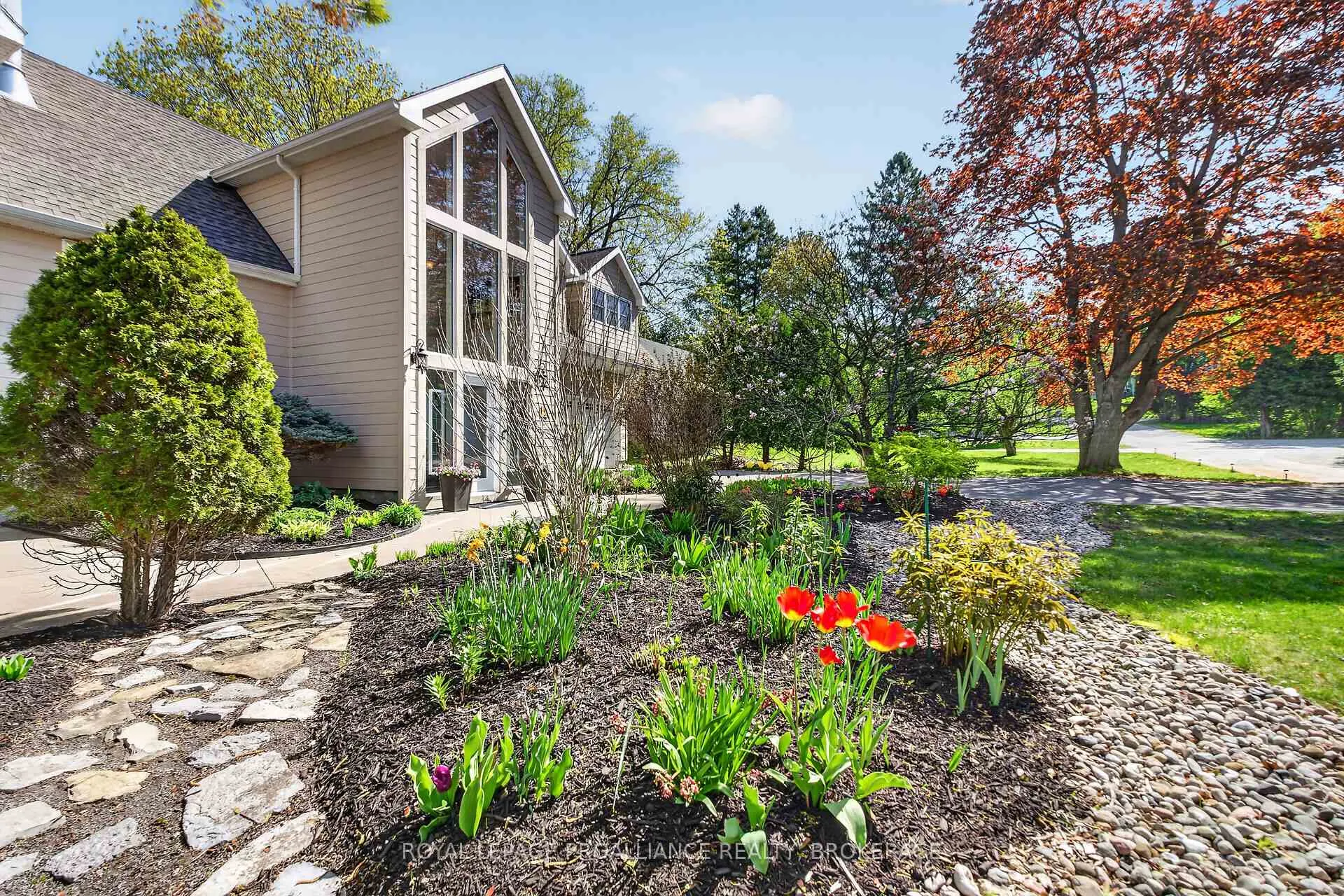 Photo 35 of 9 Grenville Crescent, Kingston, West of Sir John A. Blvd — HOMEH