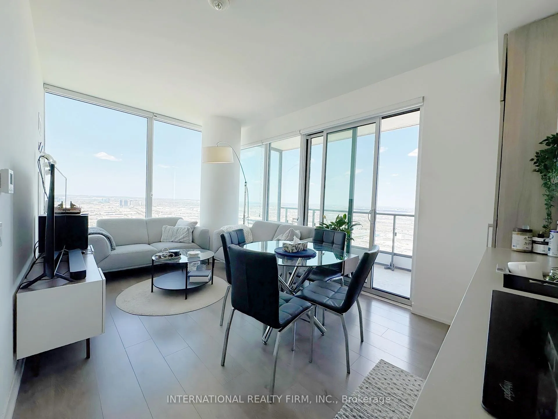 Front of Unit 5702, 950 Portage Parkway