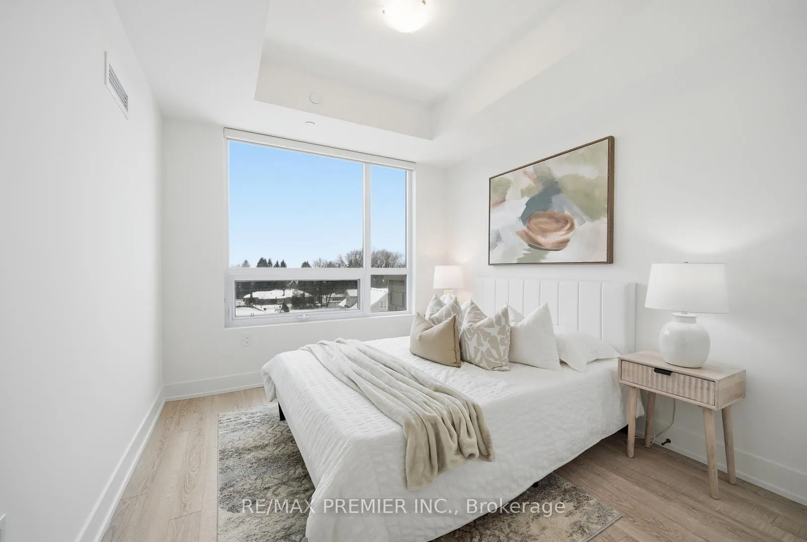 Photo 12 of Unit 435, 2075 King Road, King, King City — HOMEH