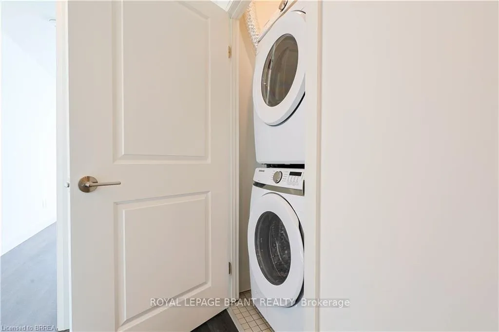 Photo 10 of Unit 215, 1333 Weber Street E, Kitchener, Stanley Park — HOMEH