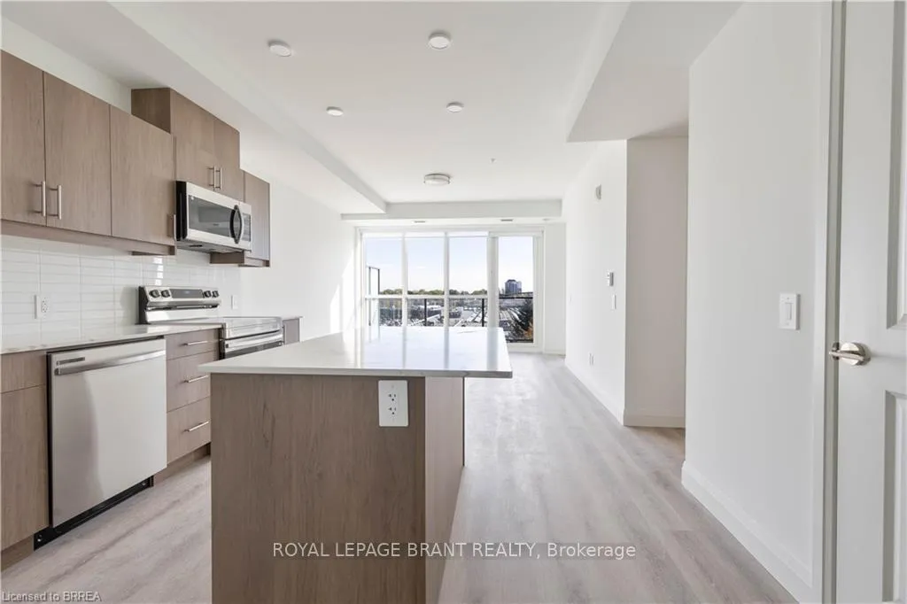 Photo 7 of Unit 403, 1333 Weber Street E, Kitchener — HOMEH