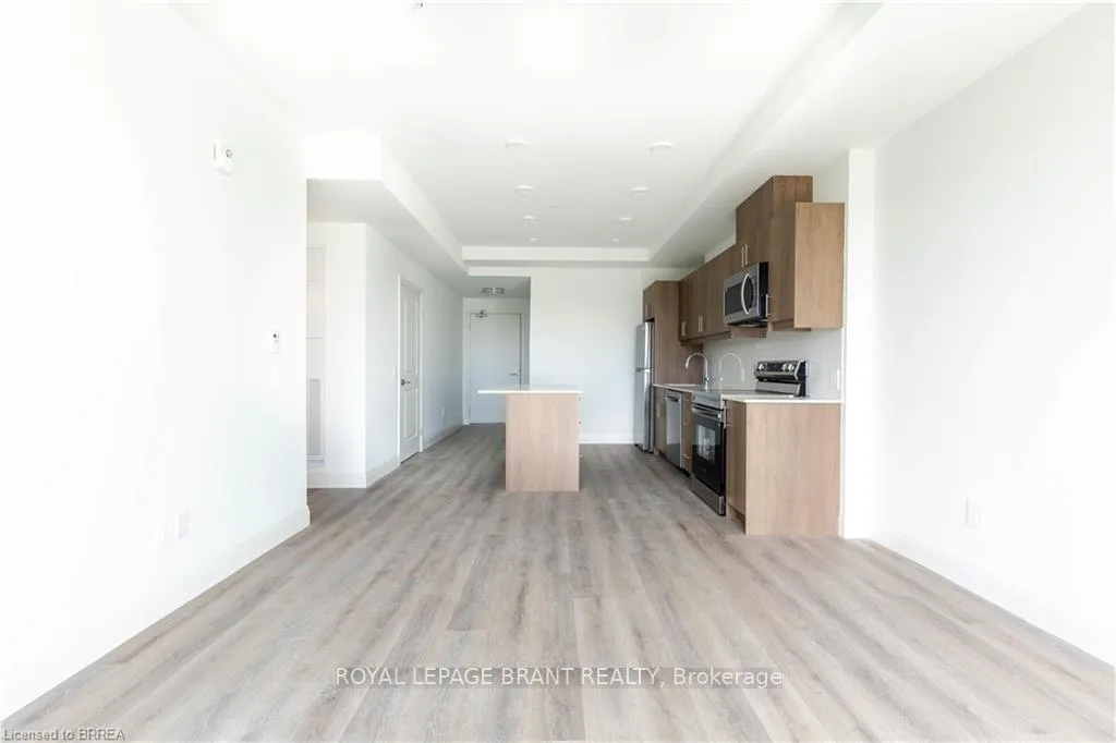 Photo 8 of Unit 403, 1333 Weber Street E, Kitchener — HOMEH