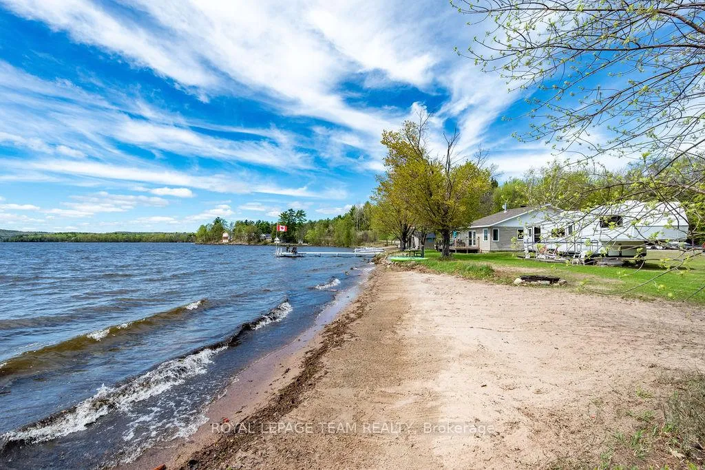 Photo 6 of 437 Island View Drive, North Algona Wilberforce, North Algona/Wilberforce Twp — HOMEH