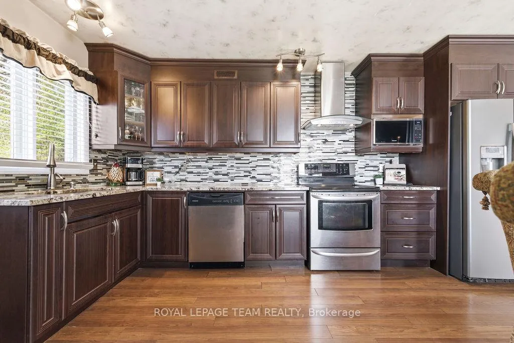 Photo 8 of 437 Island View Drive, North Algona Wilberforce, North Algona/Wilberforce Twp — HOMEH