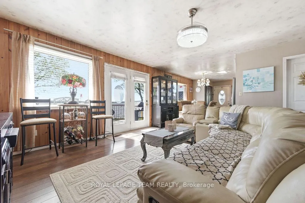 Photo 12 of 437 Island View Drive, North Algona Wilberforce, North Algona/Wilberforce Twp — HOMEH