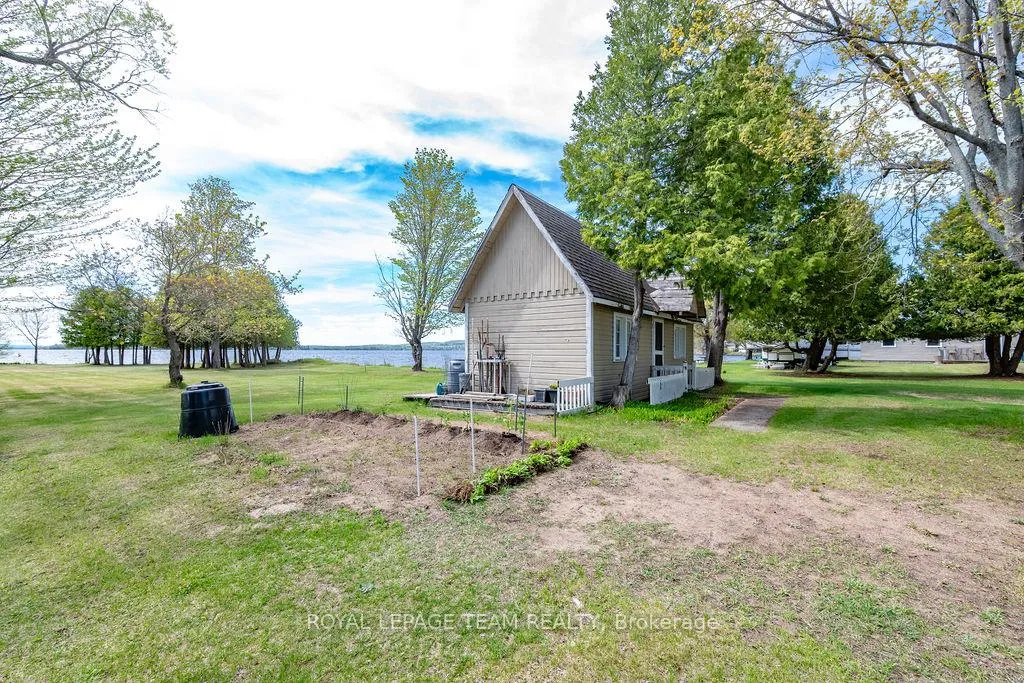 Photo 40 of 437 Island View Drive, North Algona Wilberforce, North Algona/Wilberforce Twp — HOMEH