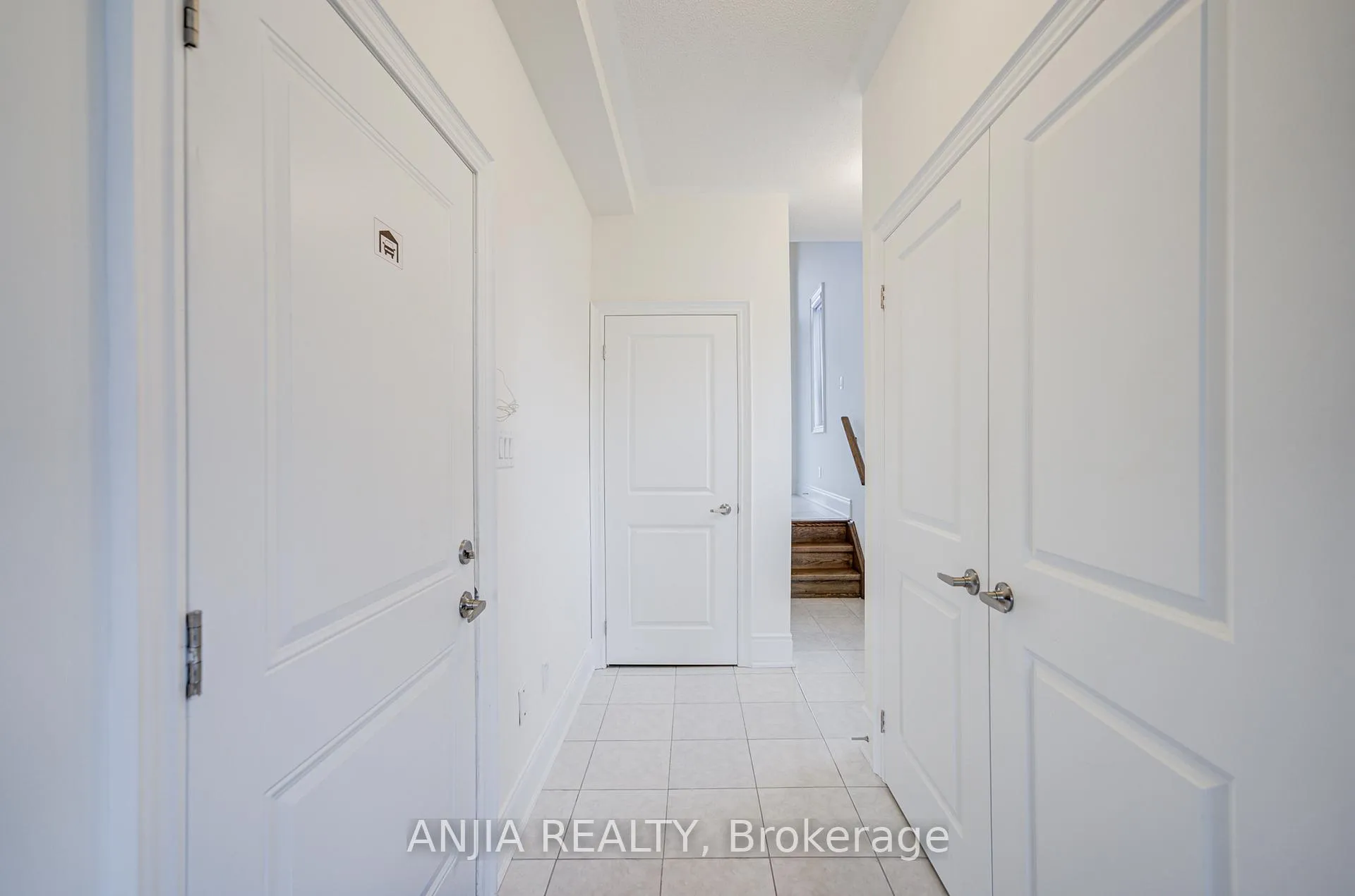 Photo 4 of 329 Swan Park Road, Markham, Greensborough — HOMEH