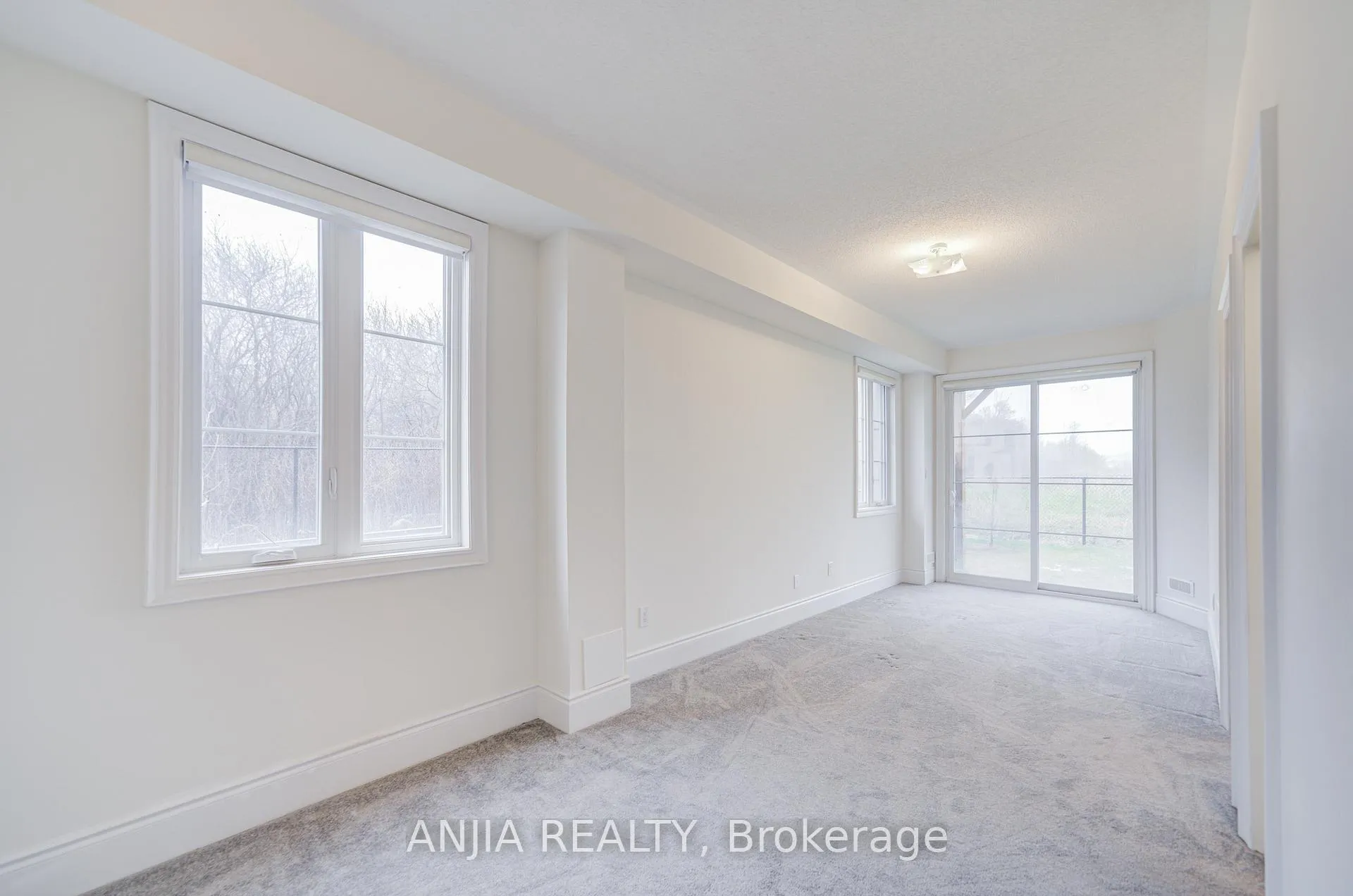 Photo 5 of 329 Swan Park Road, Markham, Greensborough — HOMEH
