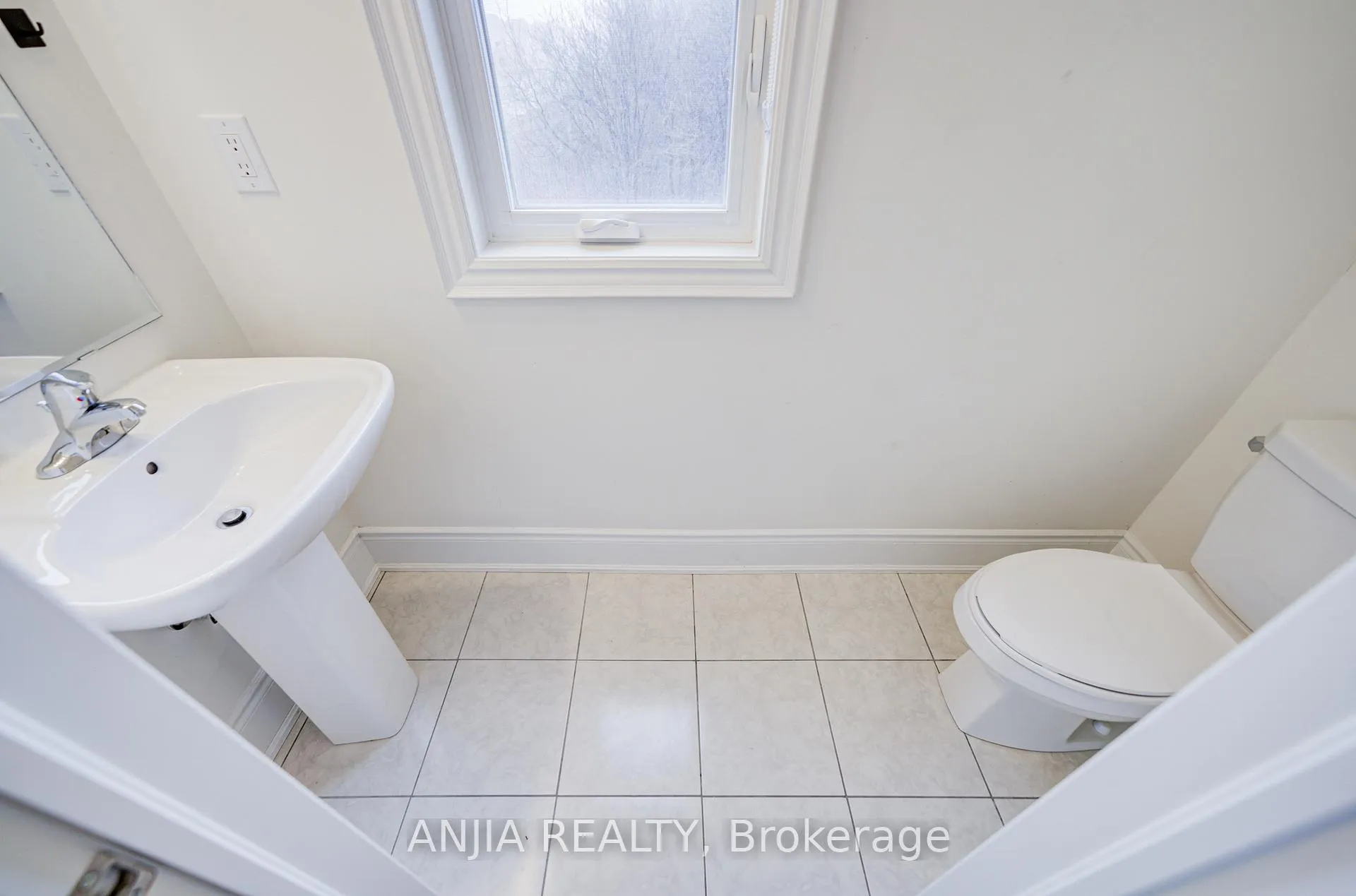 Photo 13 of 329 Swan Park Road, Markham, Greensborough — HOMEH