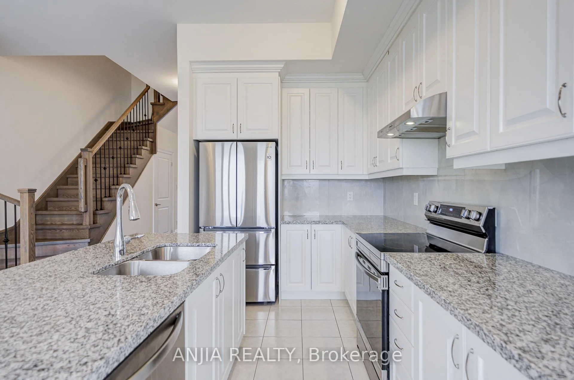 Photo 15 of 329 Swan Park Road, Markham, Greensborough — HOMEH