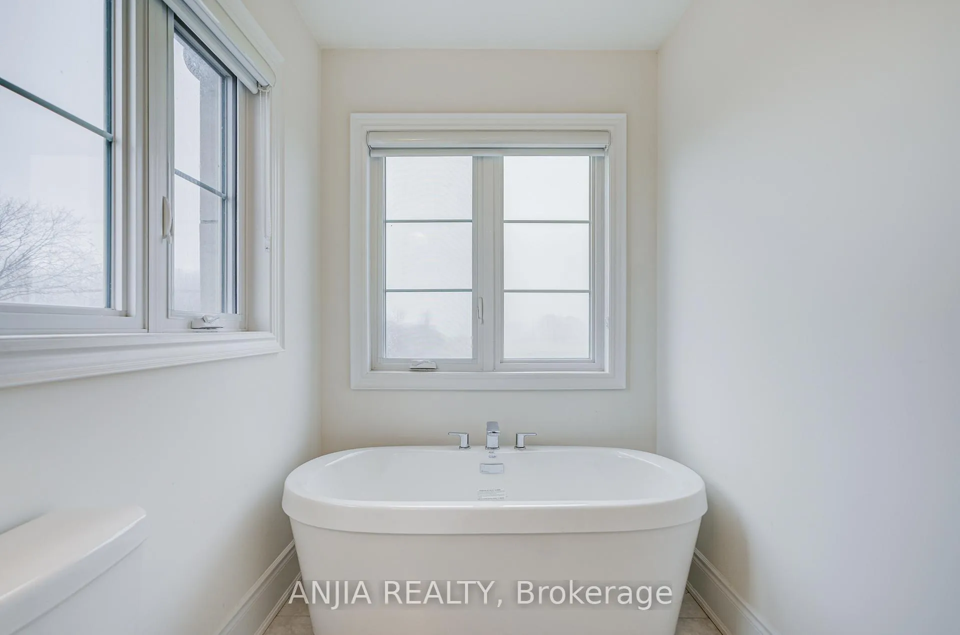 Photo 26 of 329 Swan Park Road, Markham, Greensborough — HOMEH